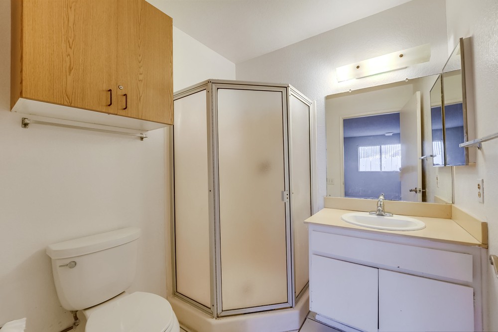 Virtual tour photo 27 of 32 for 3142 Midway Dr #109
