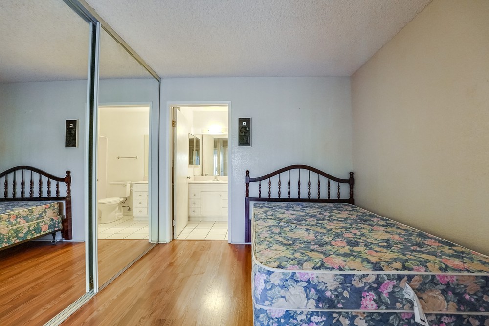 Virtual tour photo 29 of 32 for 3142 Midway Dr #109