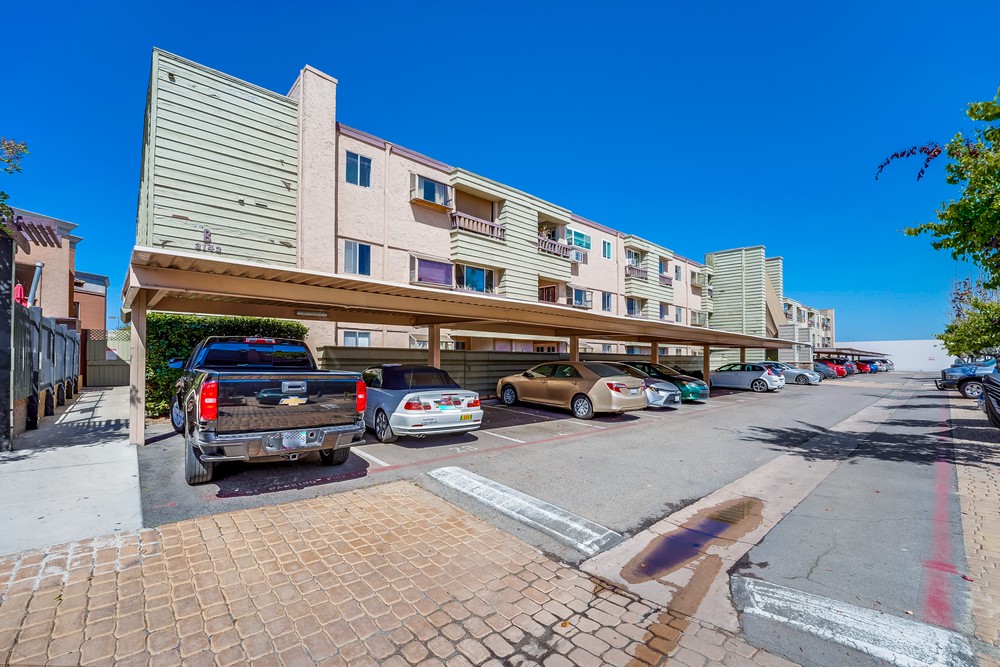 Virtual tour photo 31 of 32 for 3142 Midway Dr #109