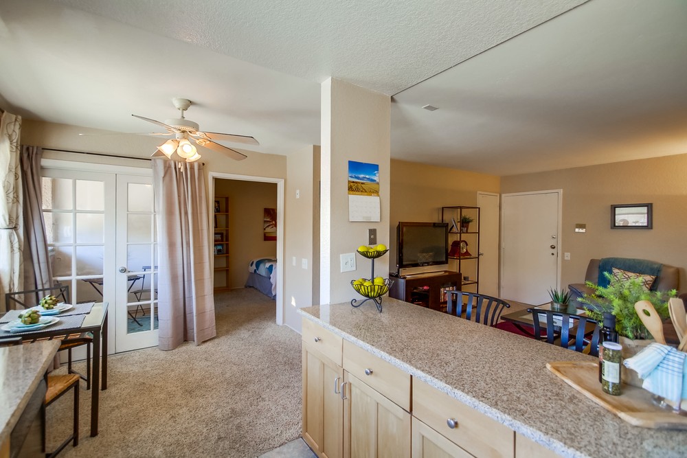 Virtual tour photo 17 of 39 for 3142 Midway Dr b210