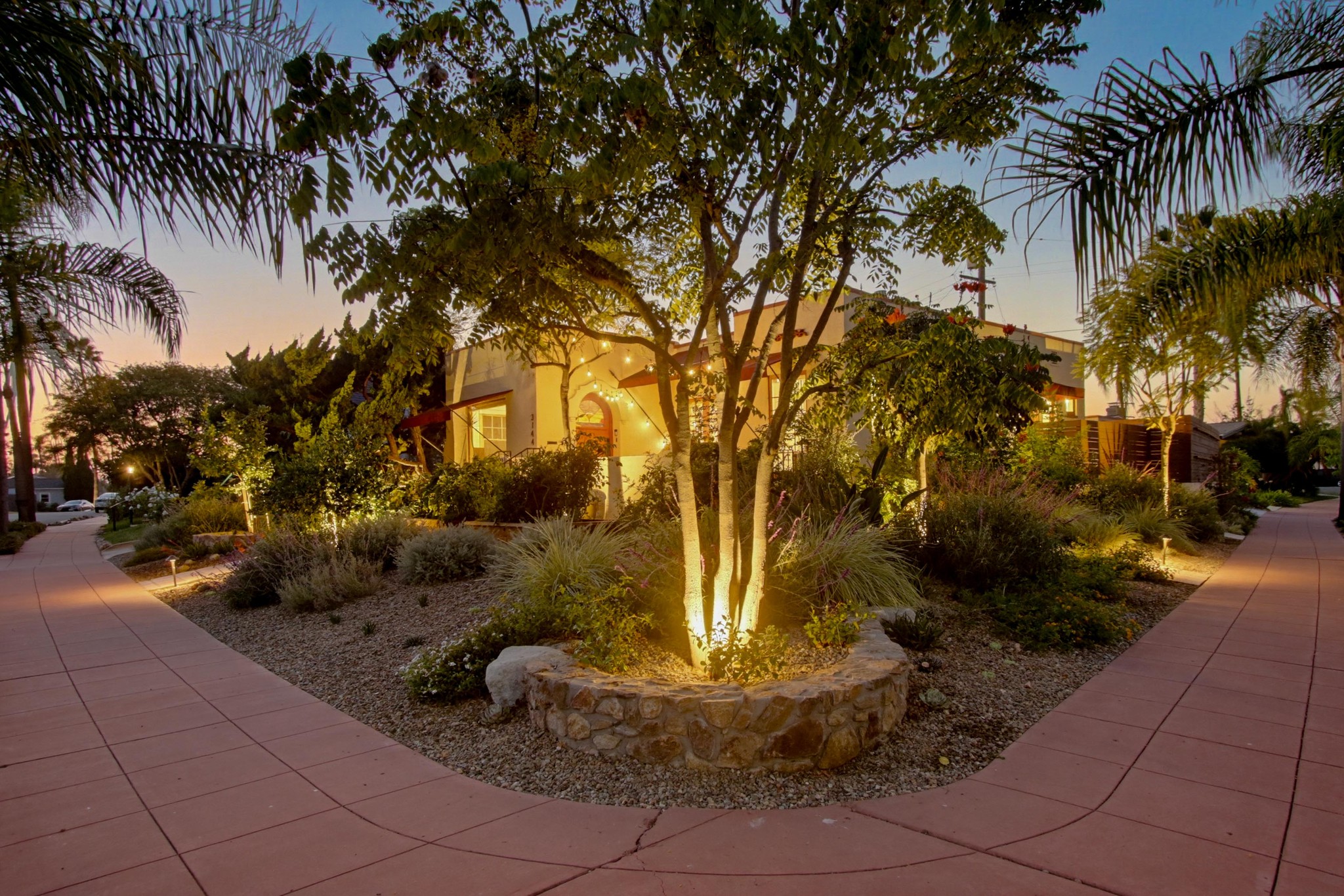 Virtual tour photo 5 of 76 for 3144 Laurel St