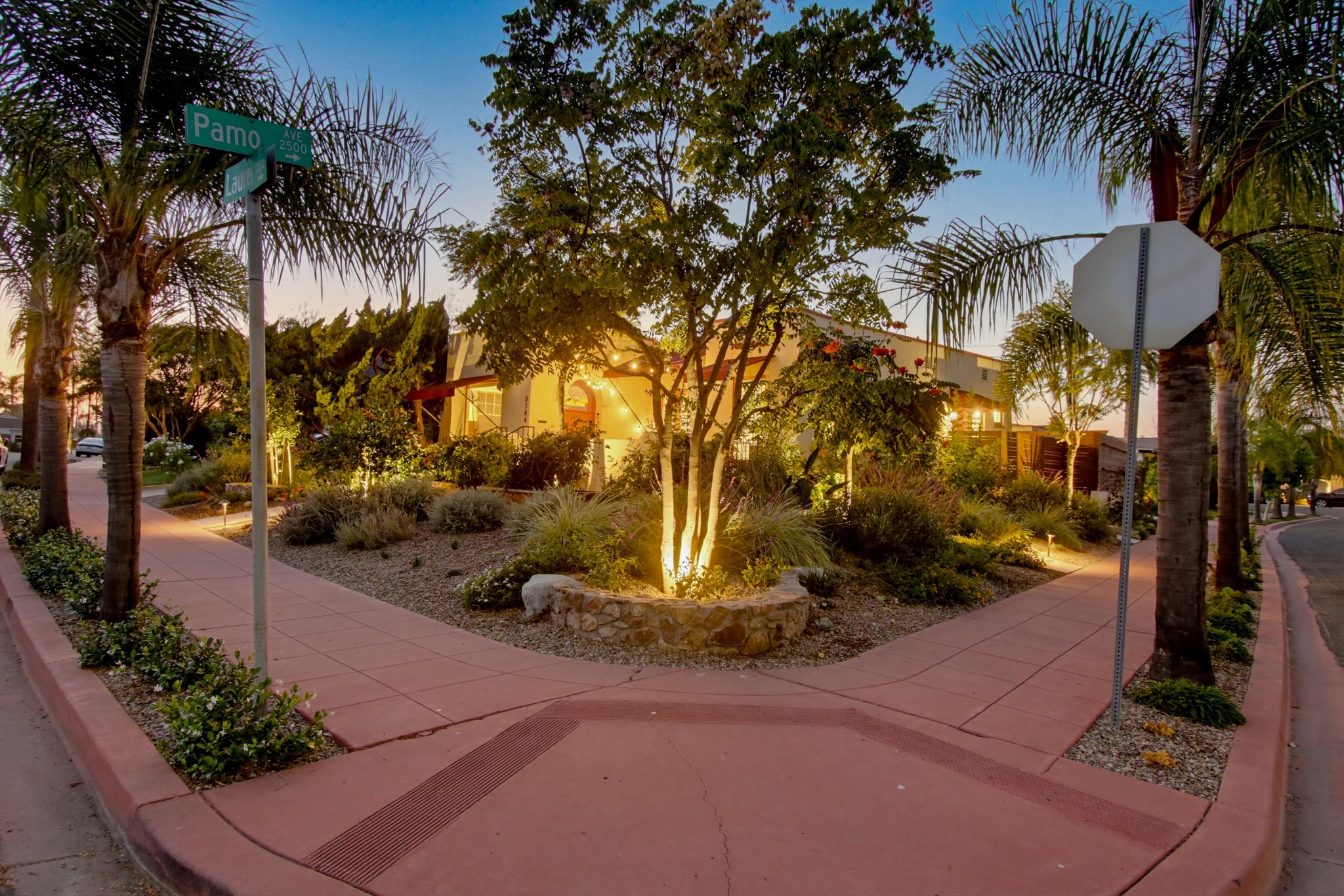 Virtual tour photo 6 of 76 for 3144 Laurel St