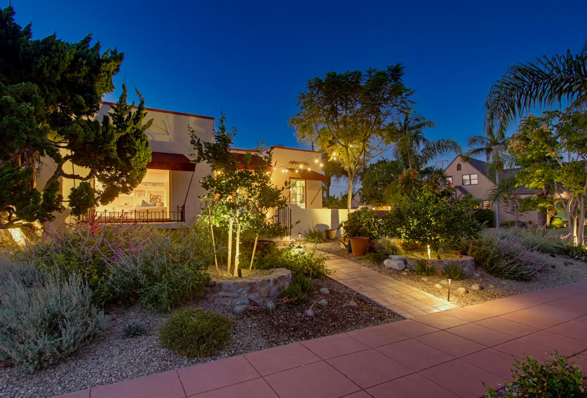 Virtual tour photo 7 of 76 for 3144 Laurel St