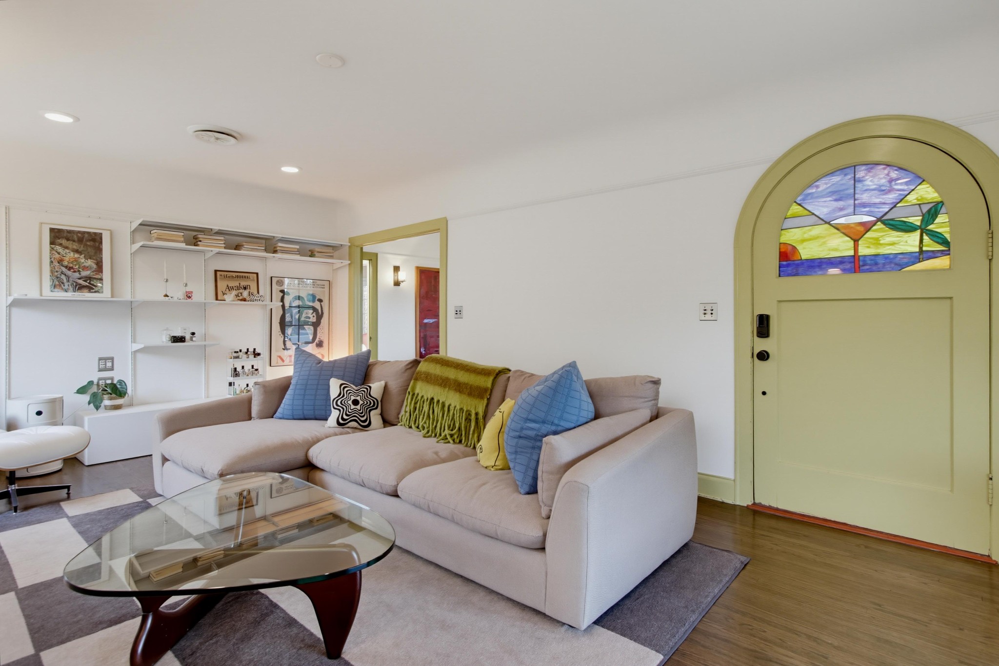 Virtual tour photo 25 of 76 for 3144 Laurel St