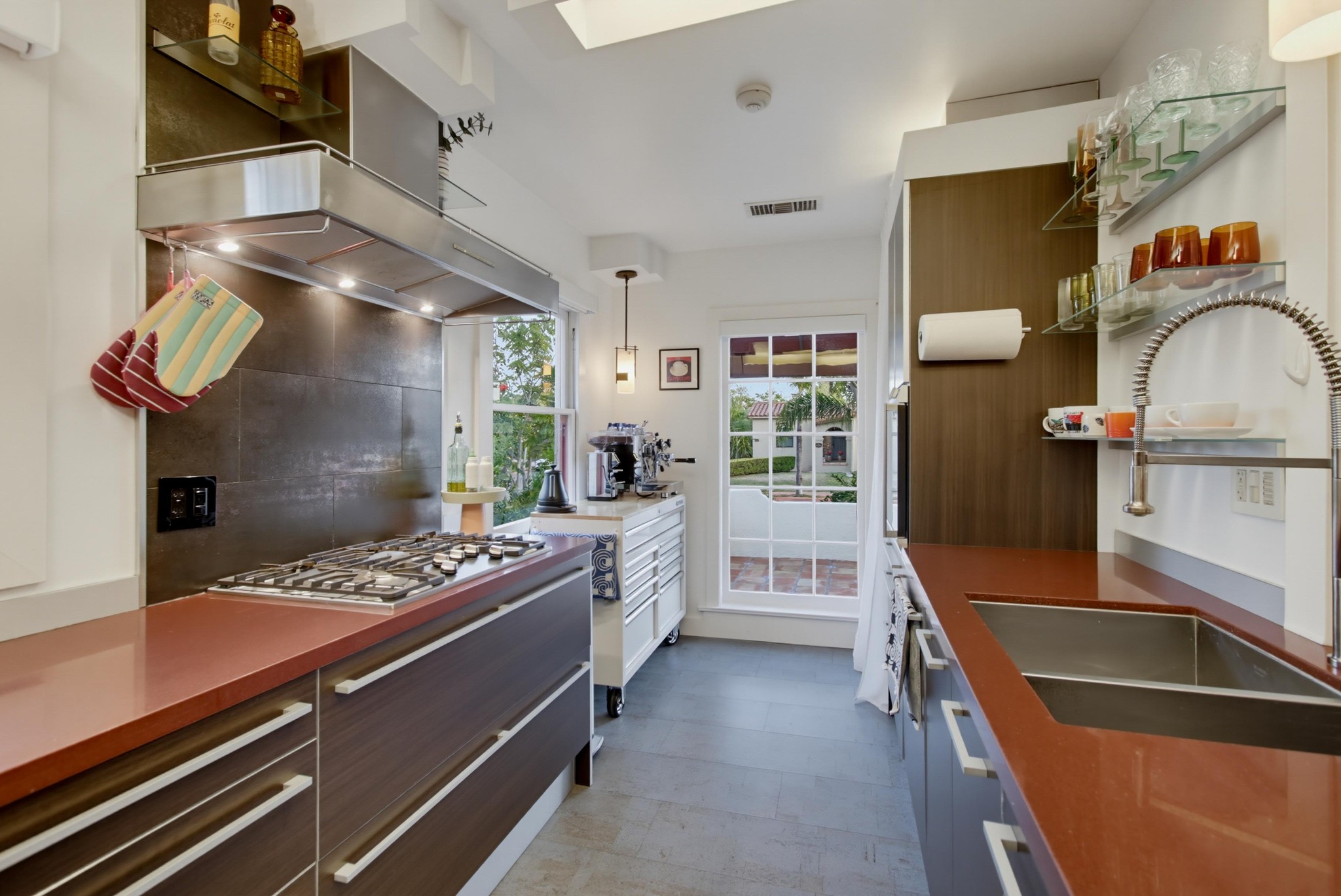 Virtual tour photo 34 of 76 for 3144 Laurel St