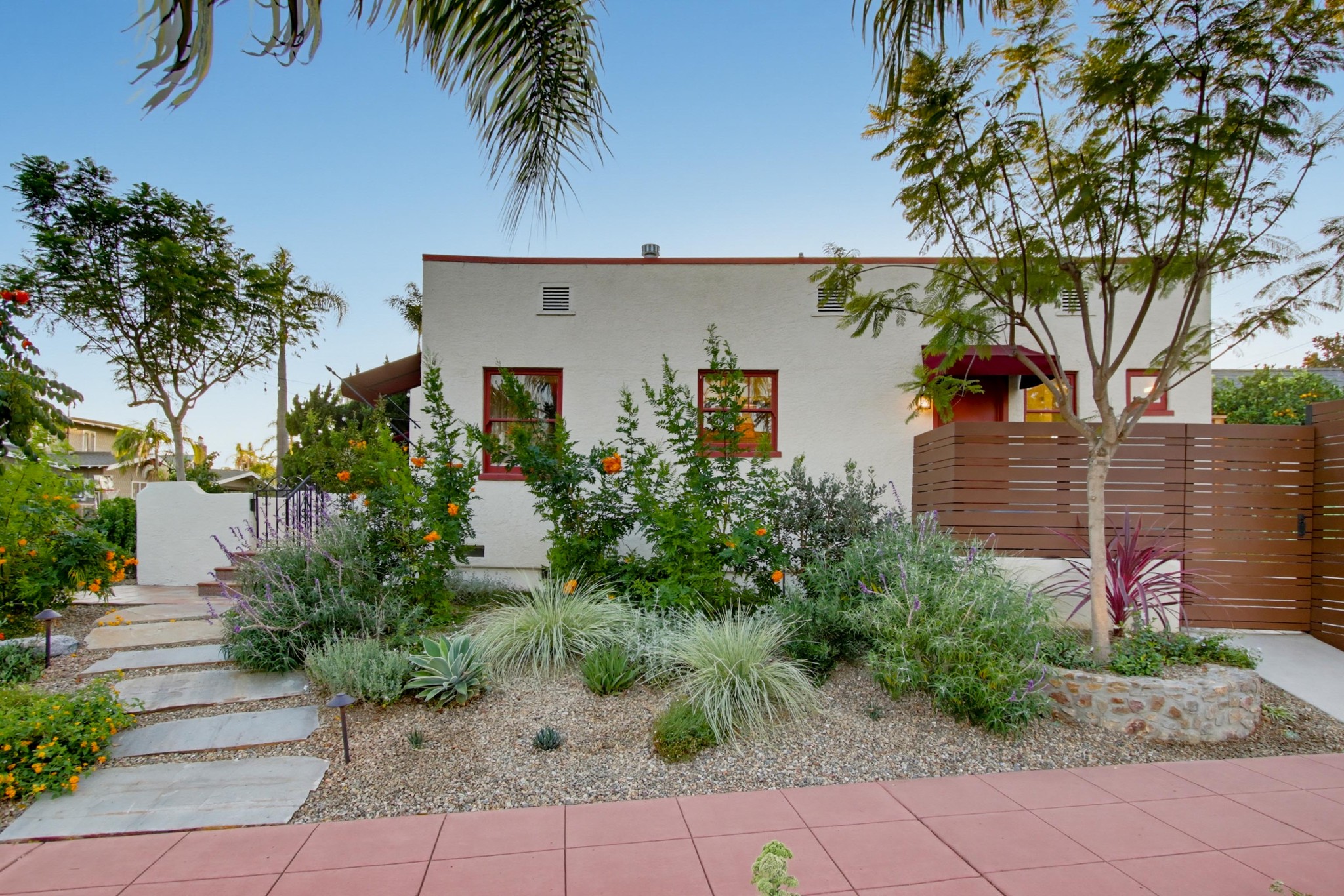 Virtual tour photo 63 of 76 for 3144 Laurel St