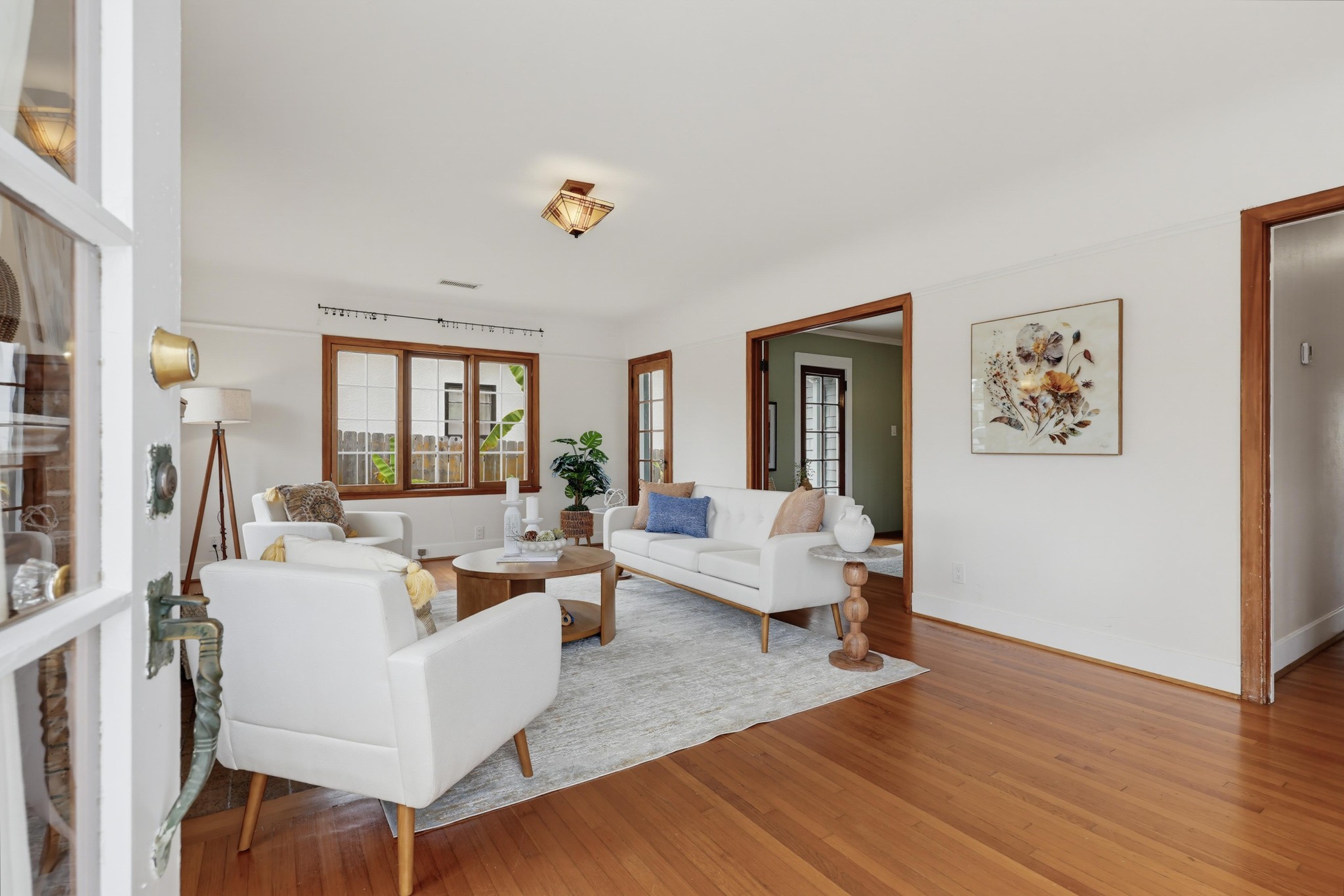 Virtual tour photo 8 of 51 for 3145 Bancroft St