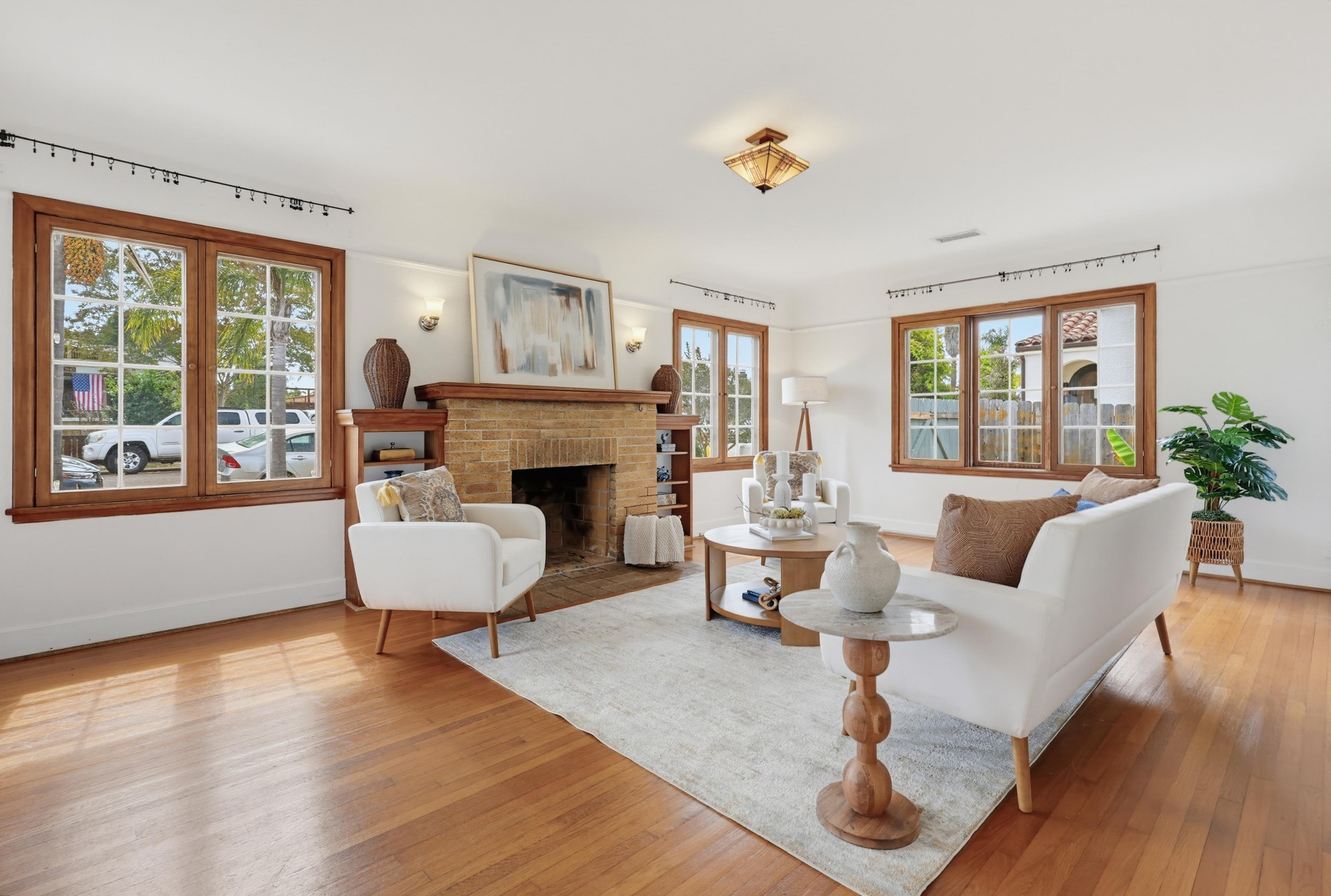 Virtual tour photo 11 of 51 for 3145 Bancroft St