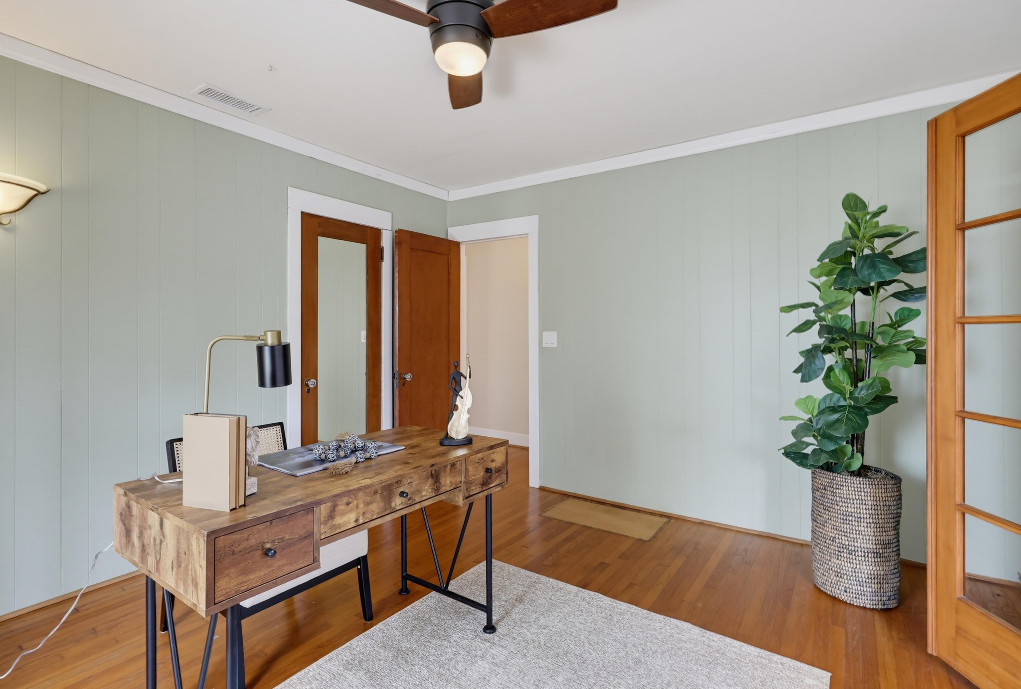 Virtual tour photo 26 of 51 for 3145 Bancroft St