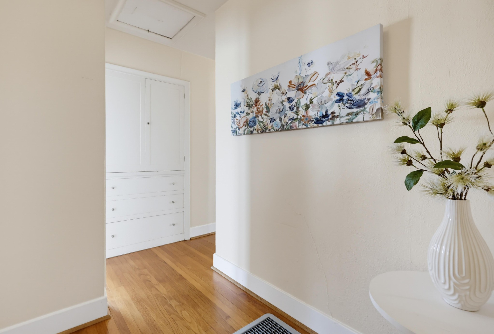 Virtual tour photo 30 of 51 for 3145 Bancroft St