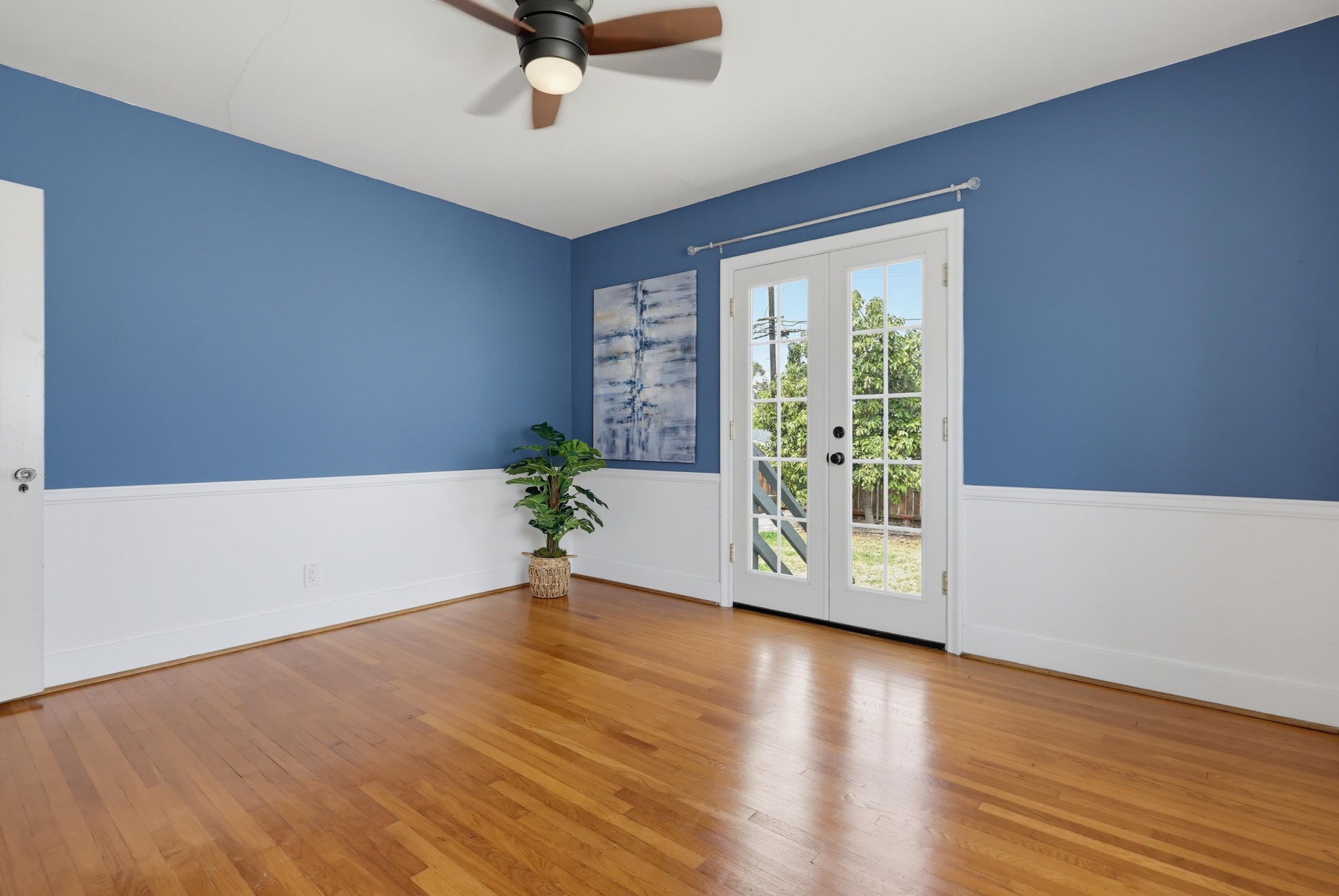 Virtual tour photo 32 of 51 for 3145 Bancroft St