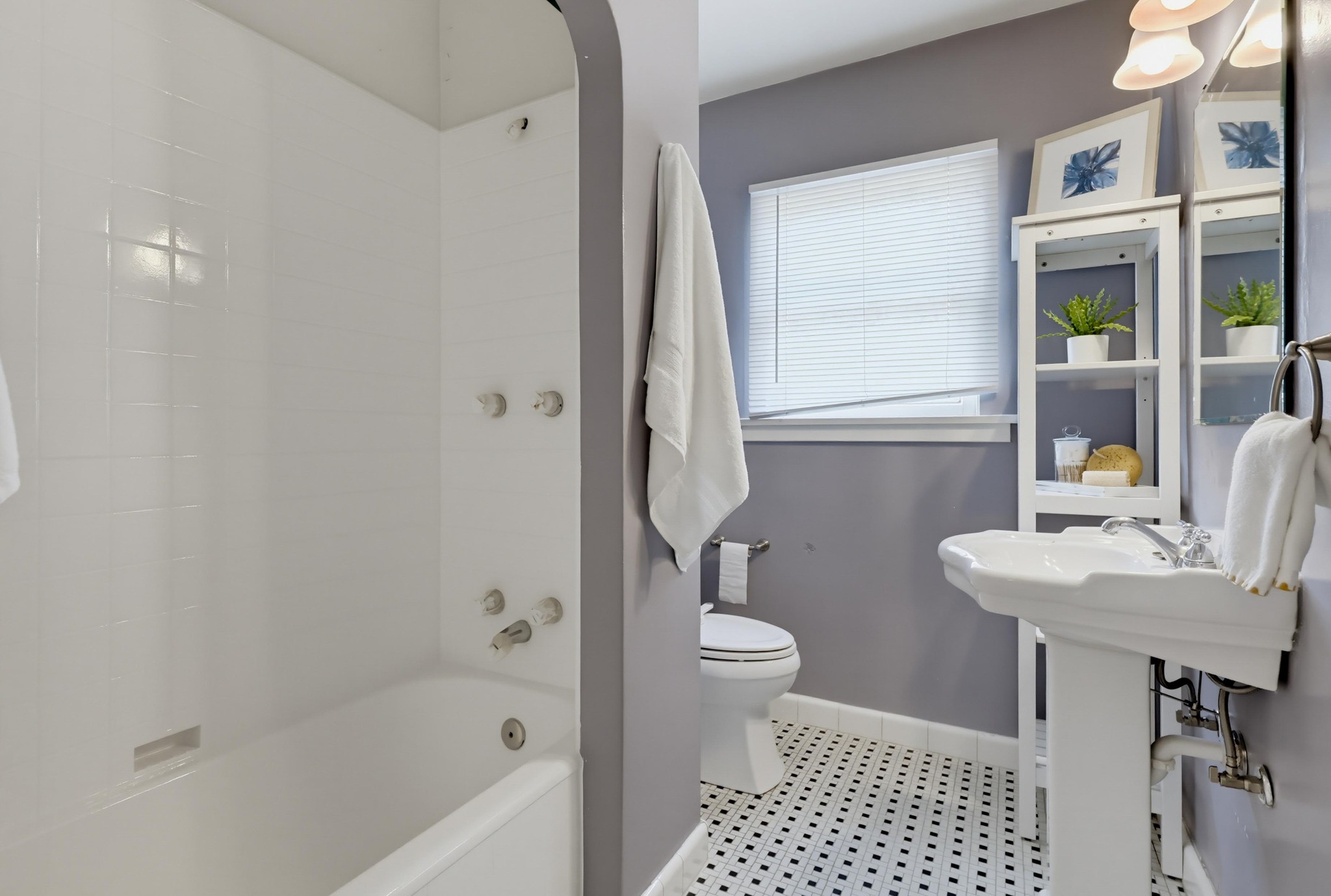 Virtual tour photo 33 of 51 for 3145 Bancroft St