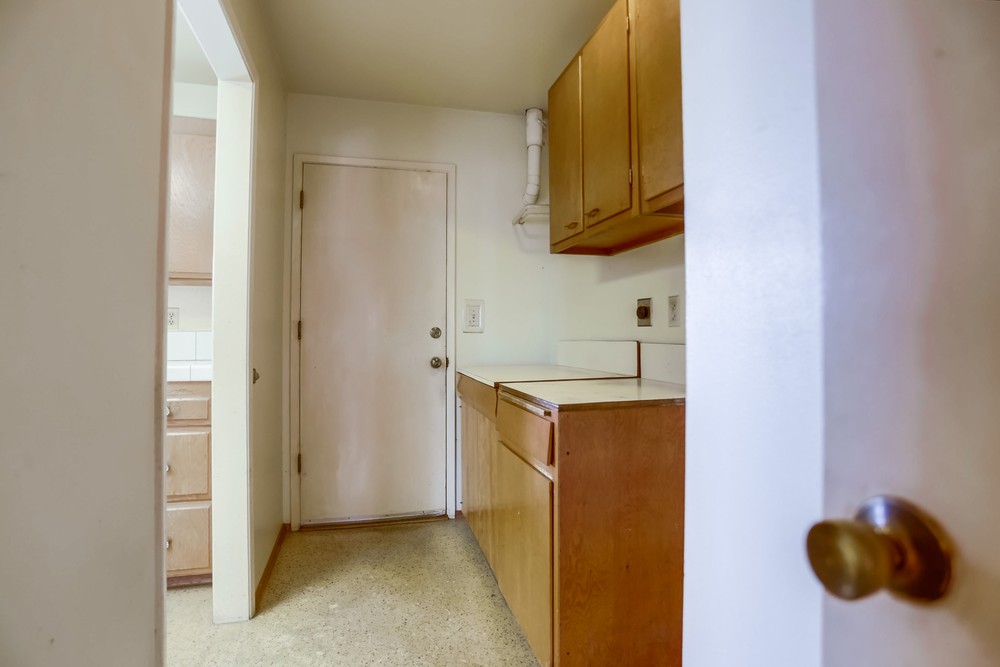 Virtual tour photo 37 of 45 for 3146 Briand Ave