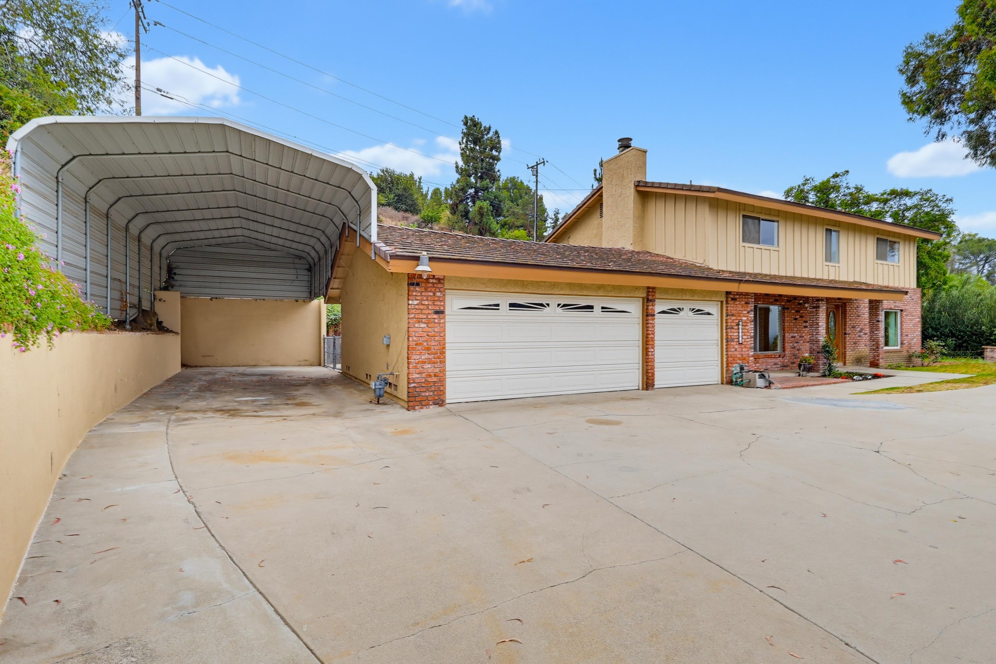 Virtual tour photo 5 of 69 for 3146 E Los Cerillos Dr