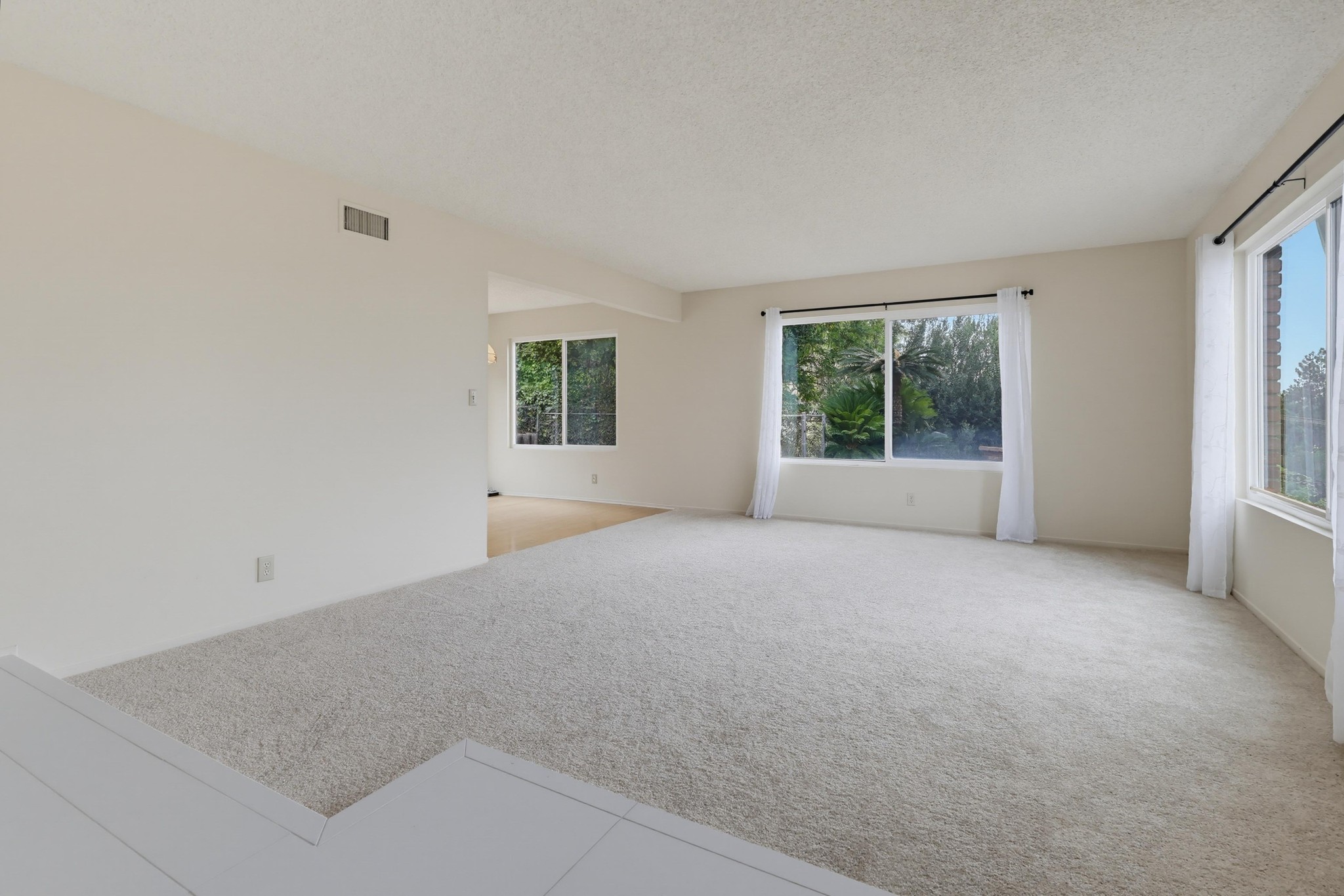 Virtual tour photo 10 of 69 for 3146 E Los Cerillos Dr