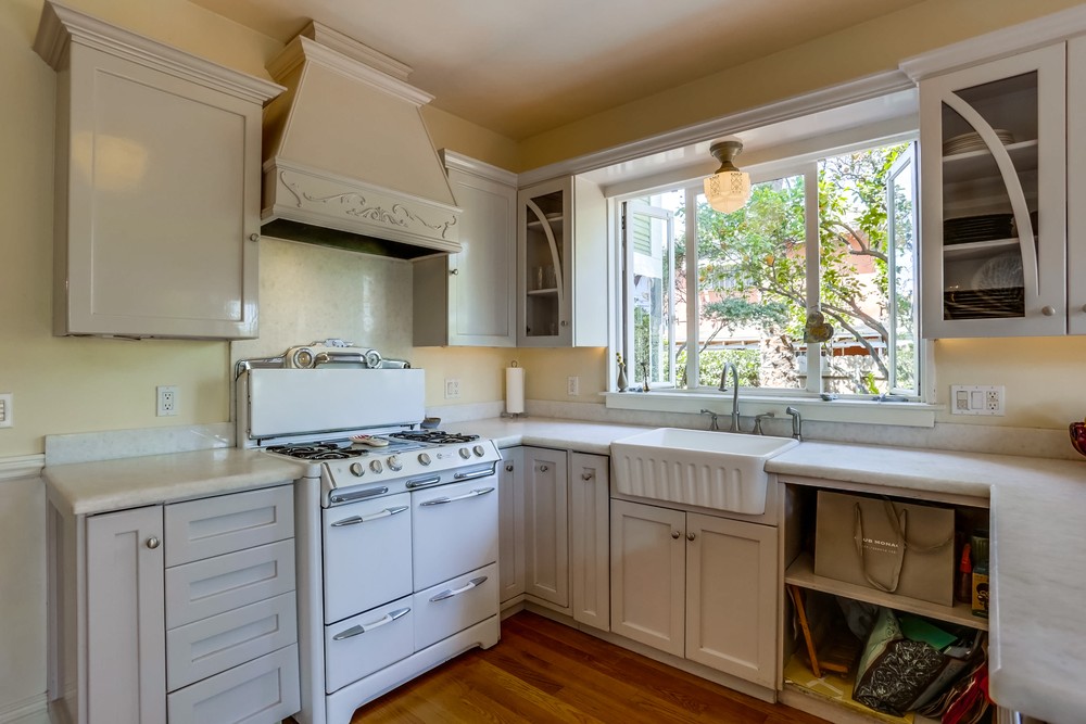 Virtual tour photo 17 of 37 for 3146 L St
