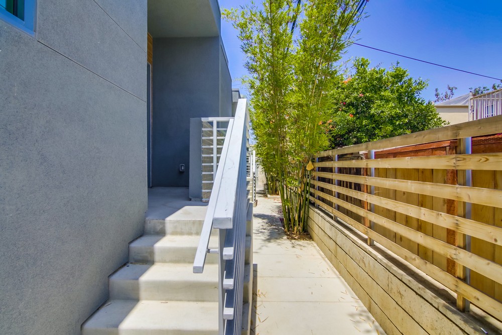 Virtual tour photo 4 of 43 for 315 Upas St