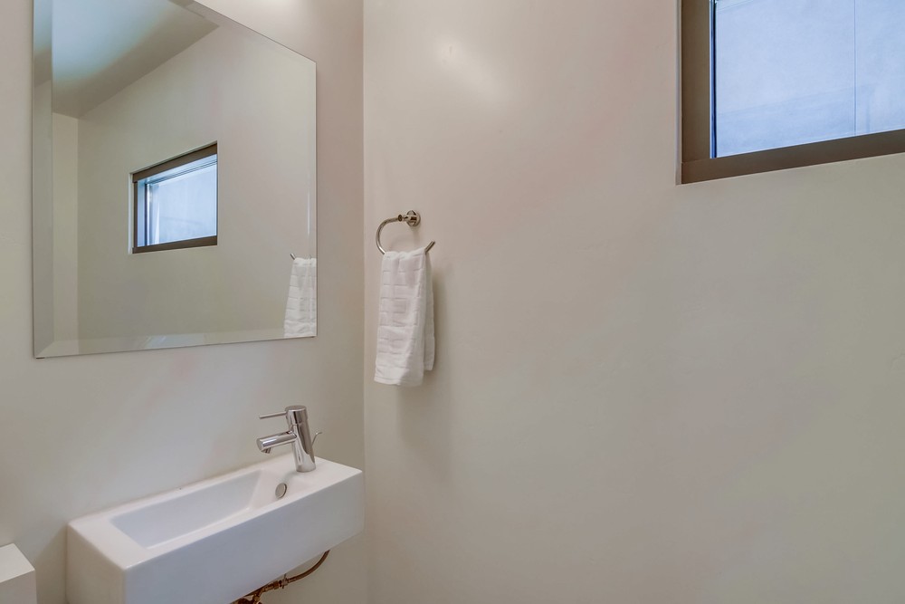 Virtual tour photo 25 of 43 for 315 Upas St