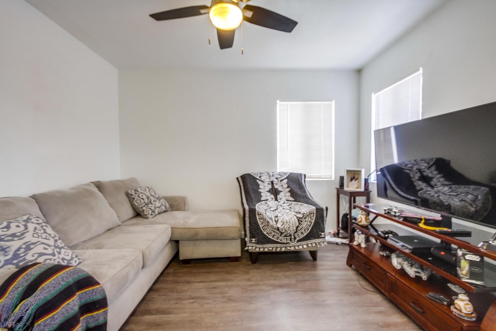 Virtual tour photo 11 of 27 for 3150 38th St