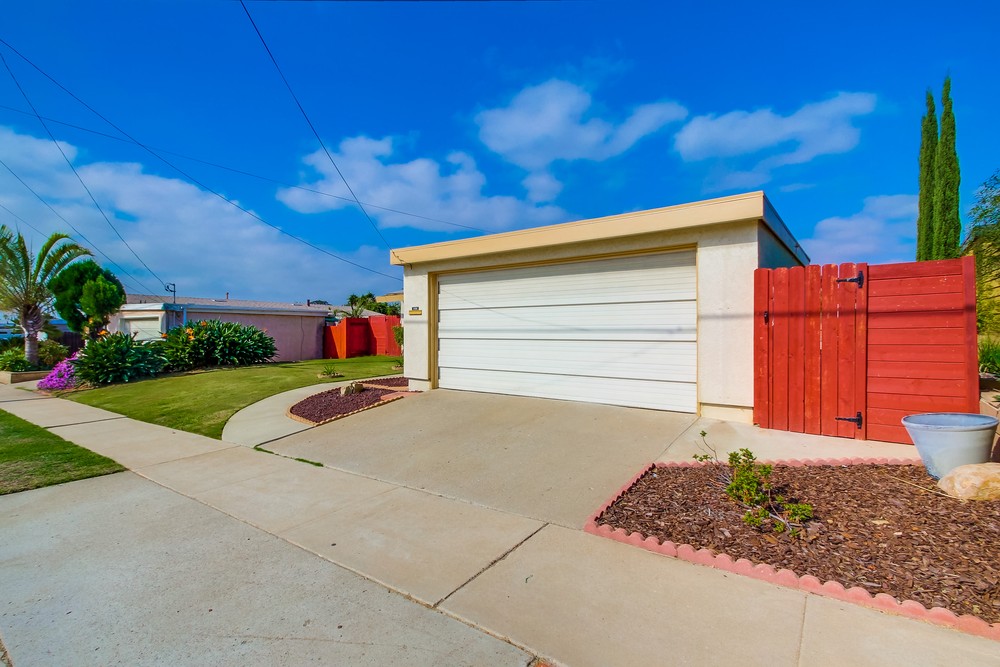 Virtual tour photo 5 of 45 for 3150 Admiral Ave