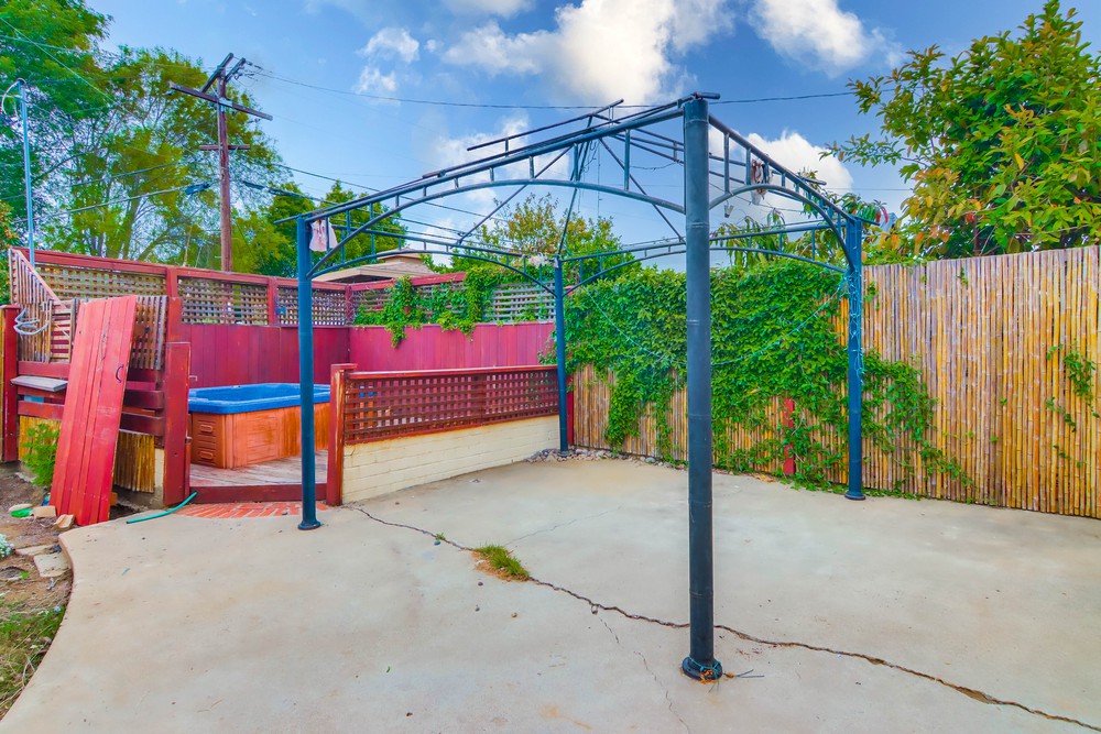 Virtual tour photo 38 of 41 for 3159 Winlow St