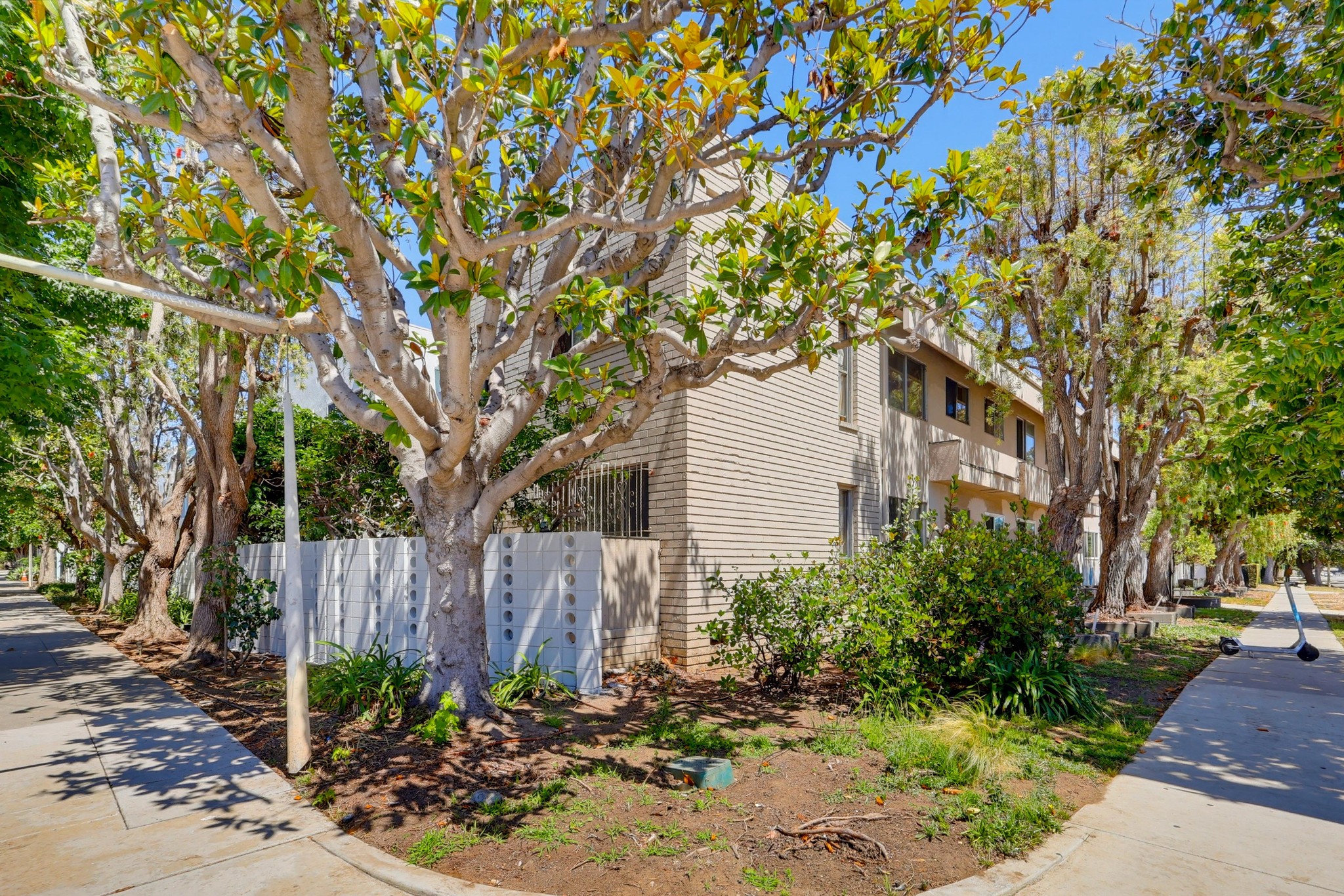 Virtual tour photo 4 of 71 for 3166 S Sepulveda Blvd Unit 6