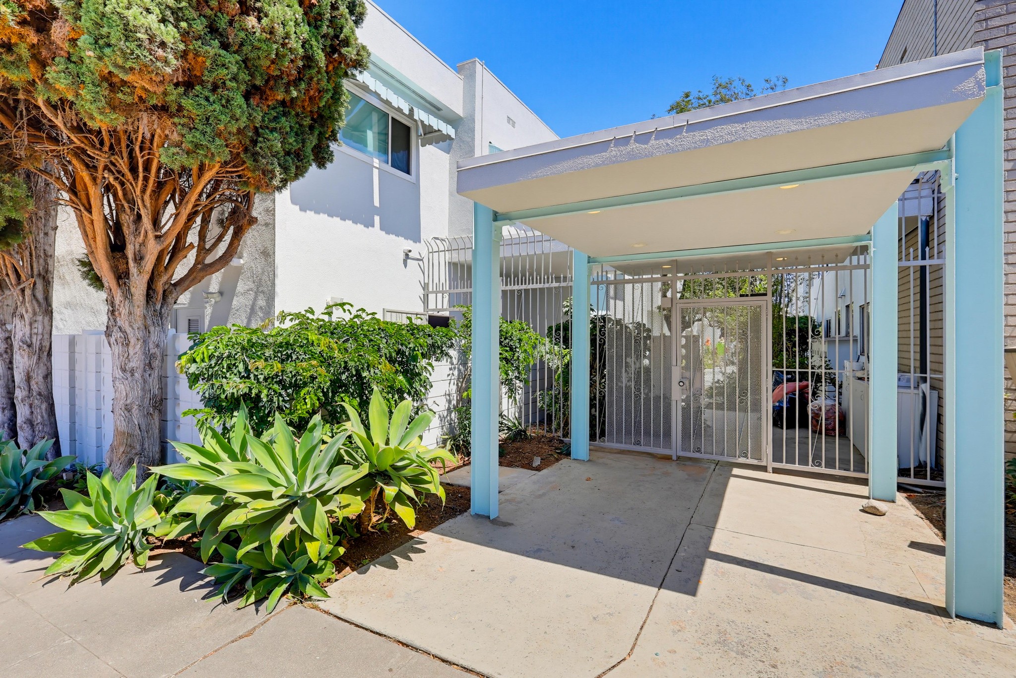 Virtual tour photo 7 of 71 for 3166 S Sepulveda Blvd Unit 6