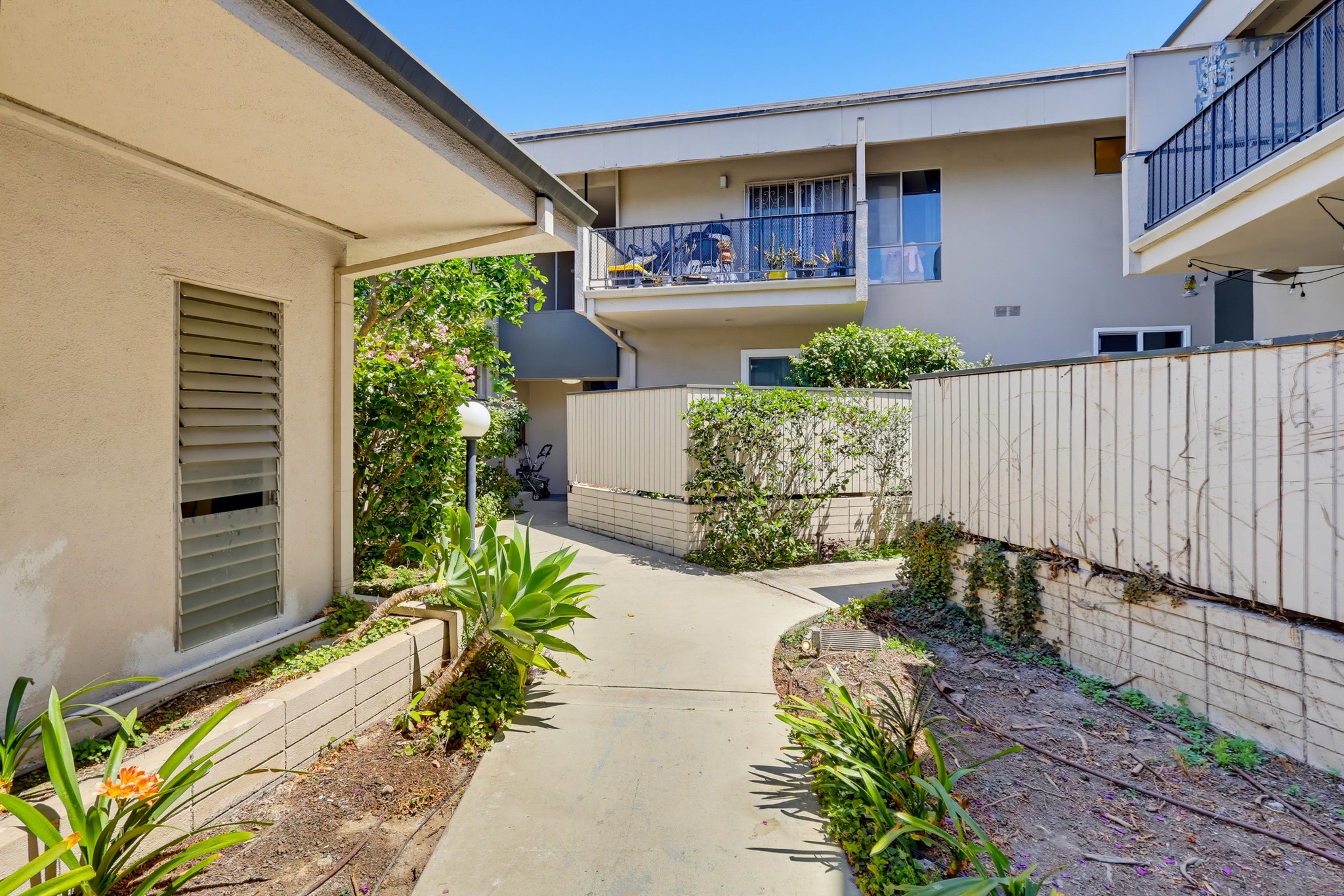 Virtual tour photo 8 of 71 for 3166 S Sepulveda Blvd Unit 6