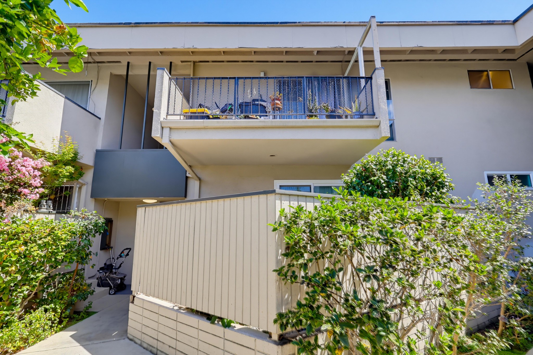 Virtual tour photo 9 of 71 for 3166 S Sepulveda Blvd Unit 6