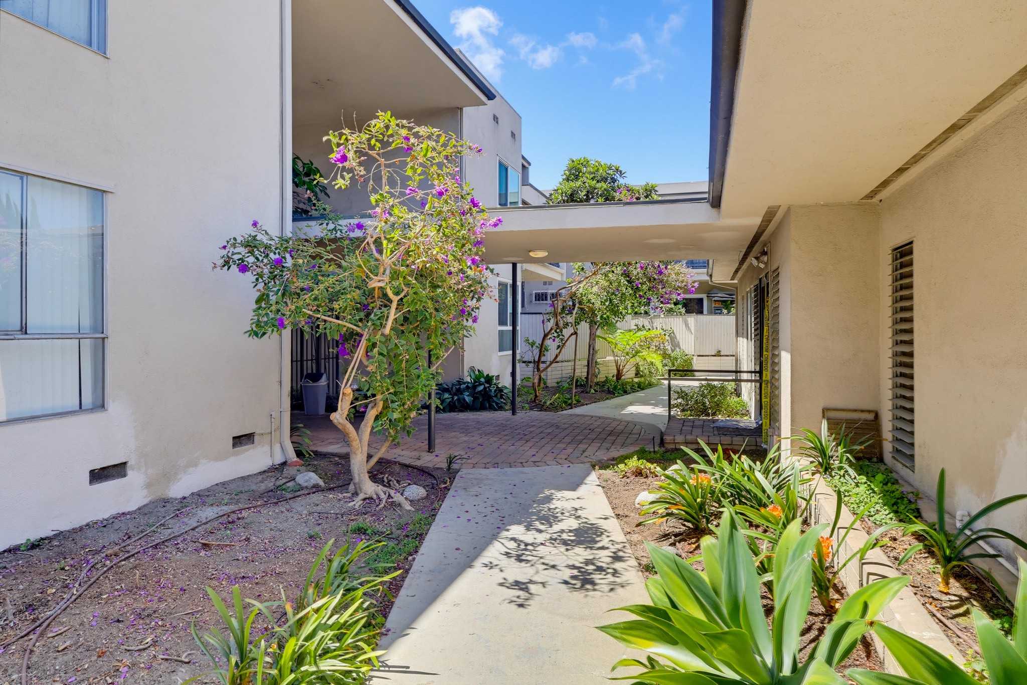 Virtual tour photo 10 of 71 for 3166 S Sepulveda Blvd Unit 6