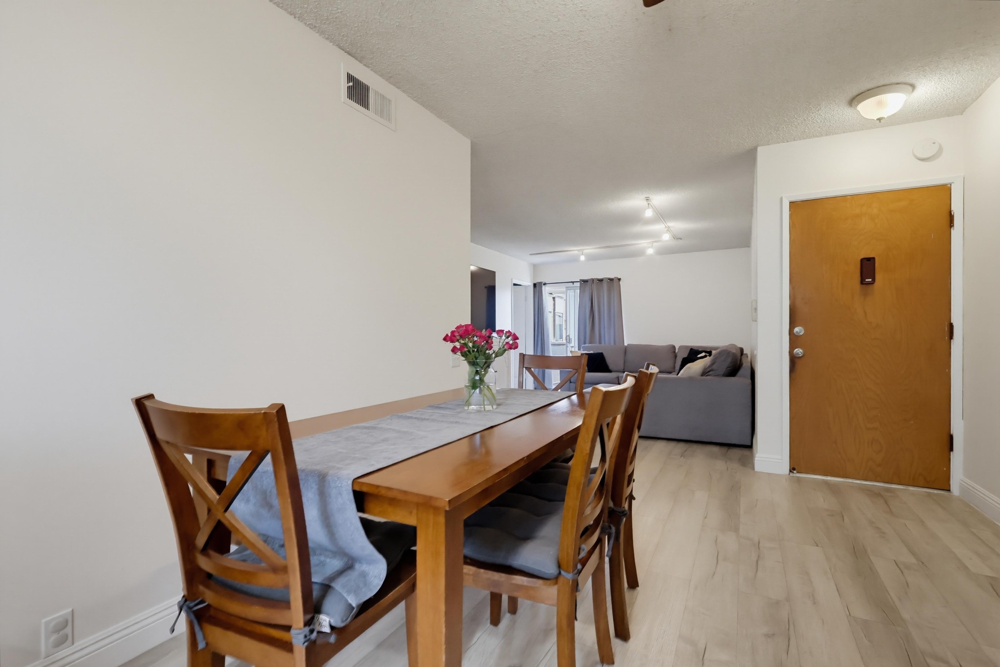 Virtual tour photo 26 of 71 for 3166 S Sepulveda Blvd Unit 6