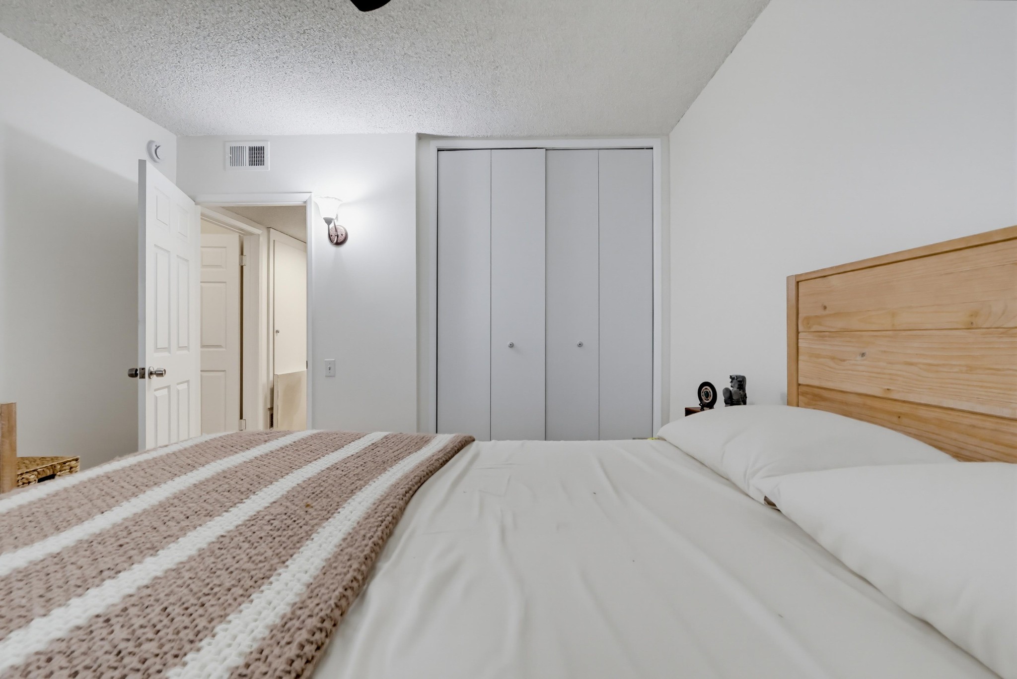 Virtual tour photo 37 of 71 for 3166 S Sepulveda Blvd Unit 6