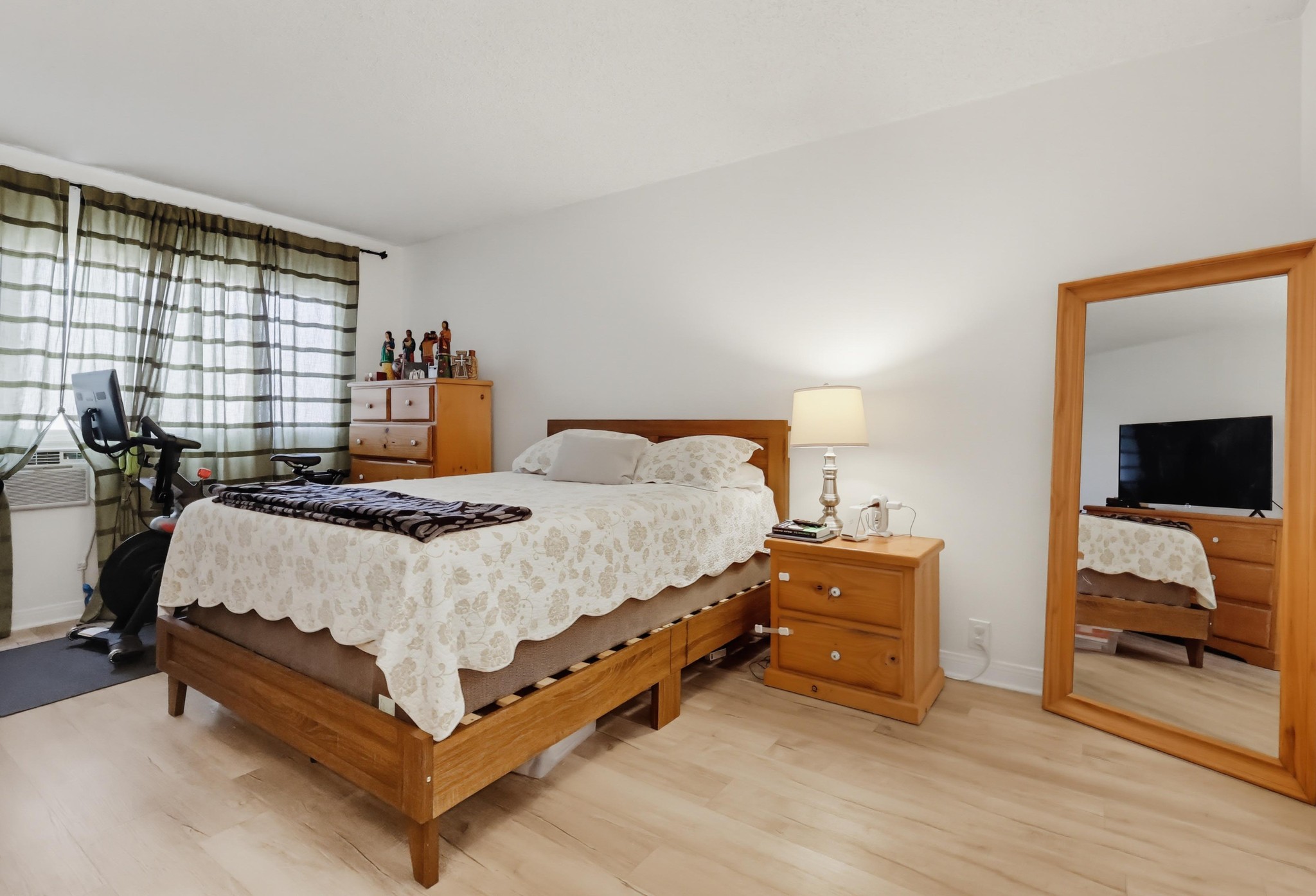 Virtual tour photo 38 of 71 for 3166 S Sepulveda Blvd Unit 6
