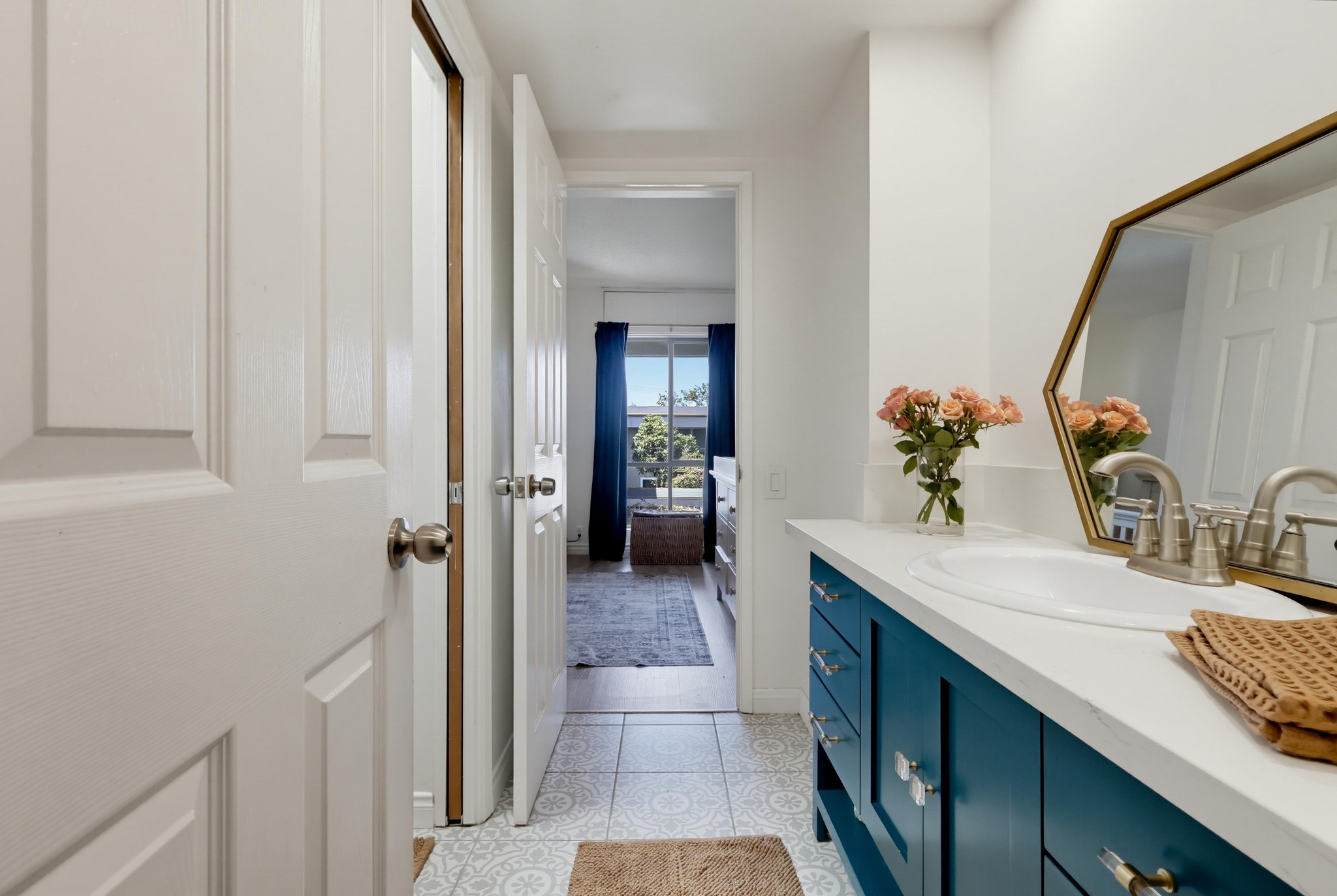 Virtual tour photo 53 of 71 for 3166 S Sepulveda Blvd Unit 6