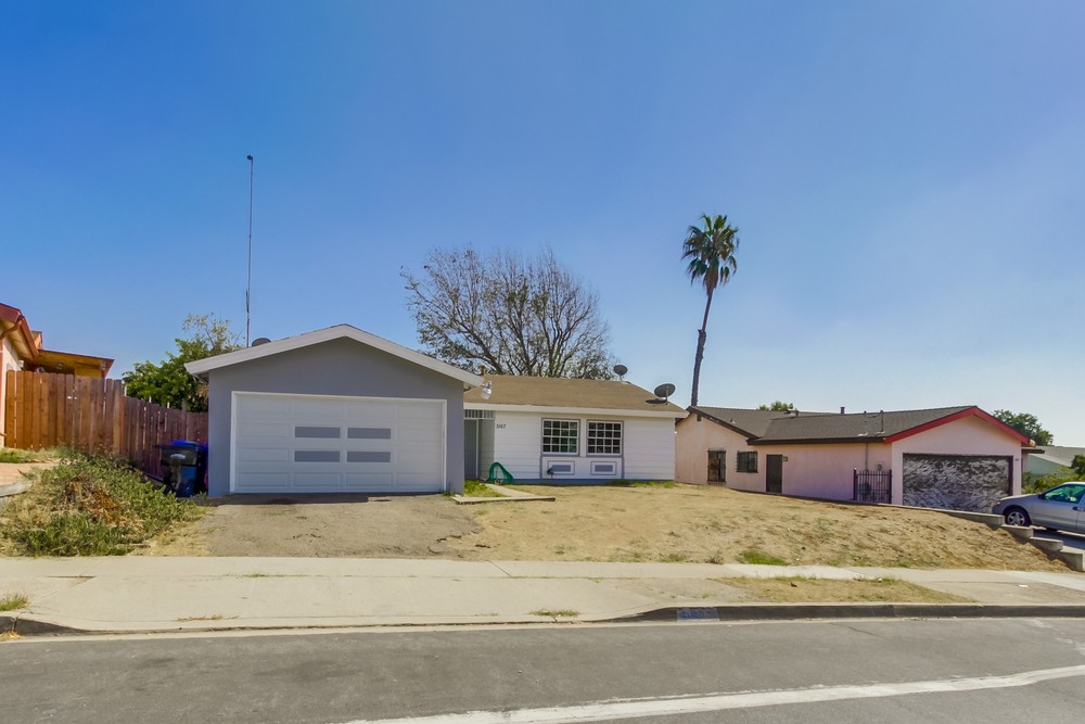 Virtual tour photo 3 of 42 for 3167 Altadena Ave