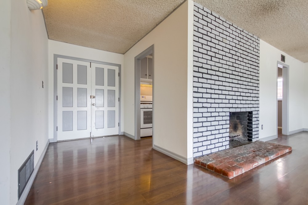 Virtual tour photo 7 of 42 for 3167 Altadena Ave