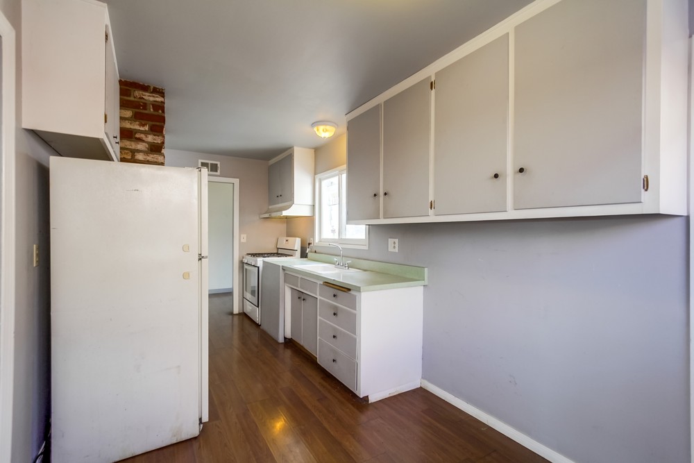 Virtual tour photo 16 of 42 for 3167 Altadena Ave