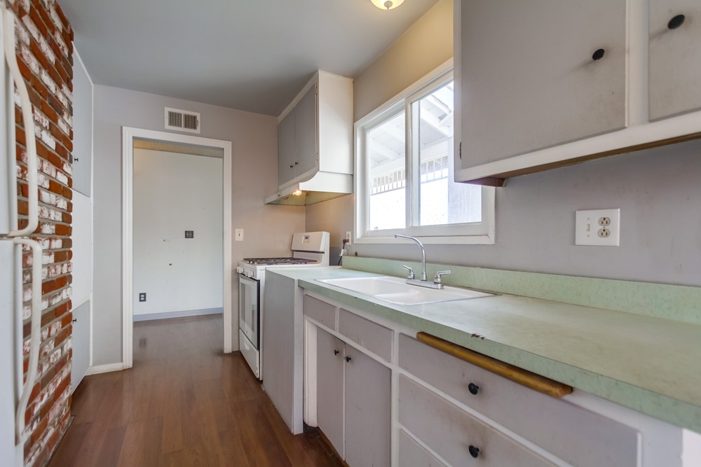 Virtual tour photo 18 of 42 for 3167 Altadena Ave