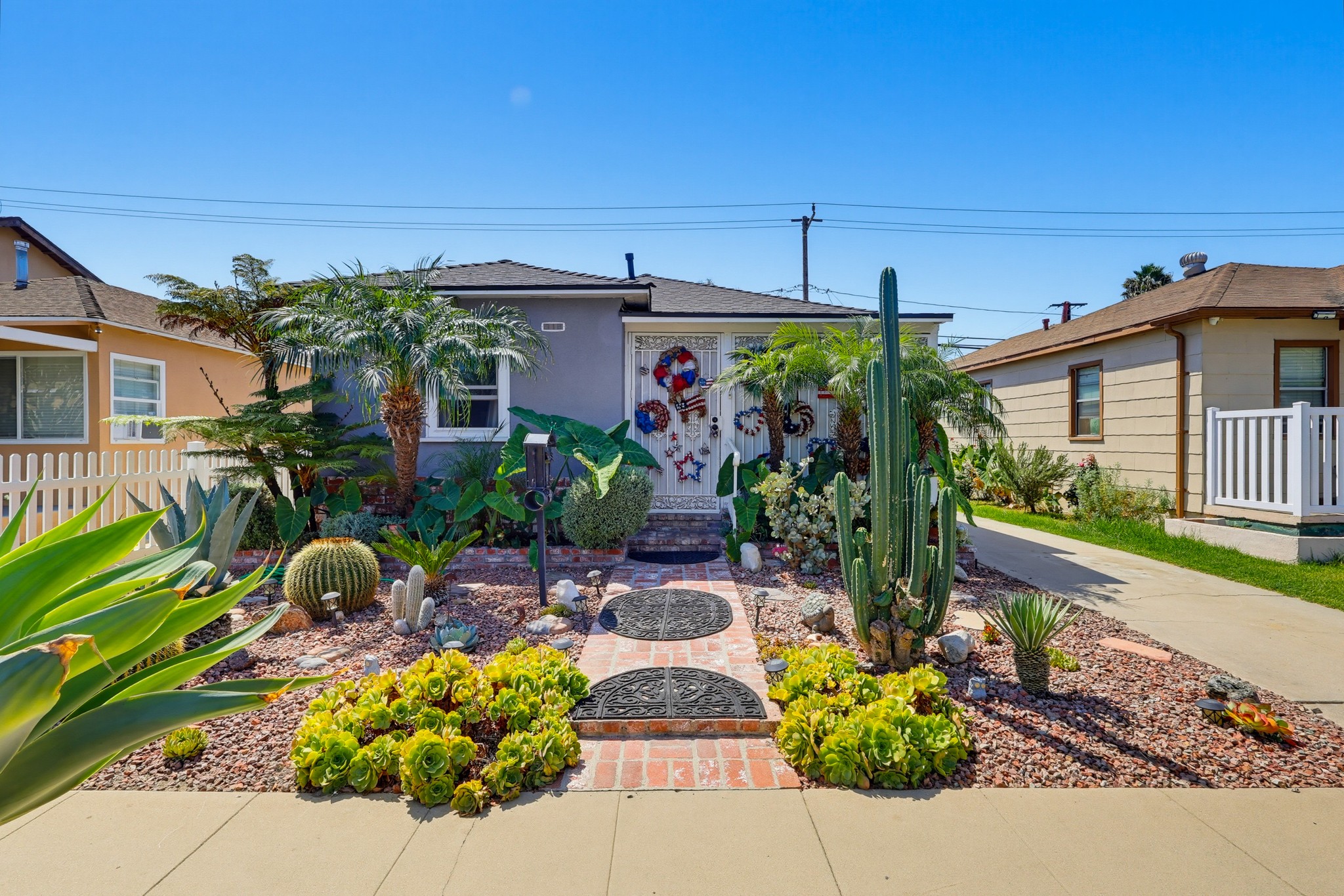 Virtual tour photo 1 of 51 for 318 E Plenty St