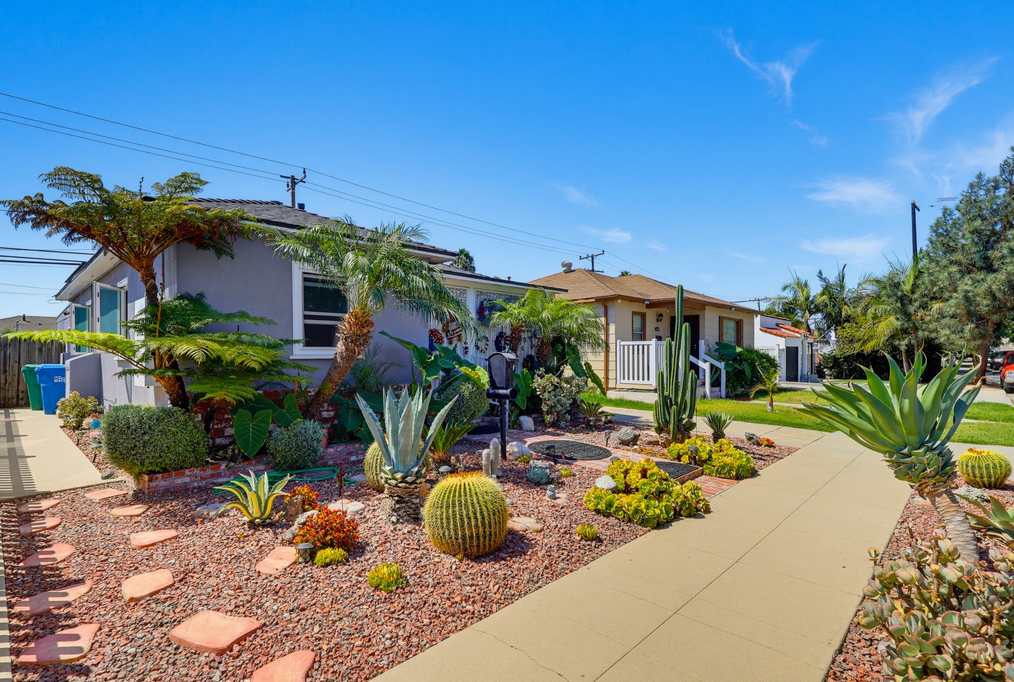 Virtual tour photo 4 of 51 for 318 E Plenty St