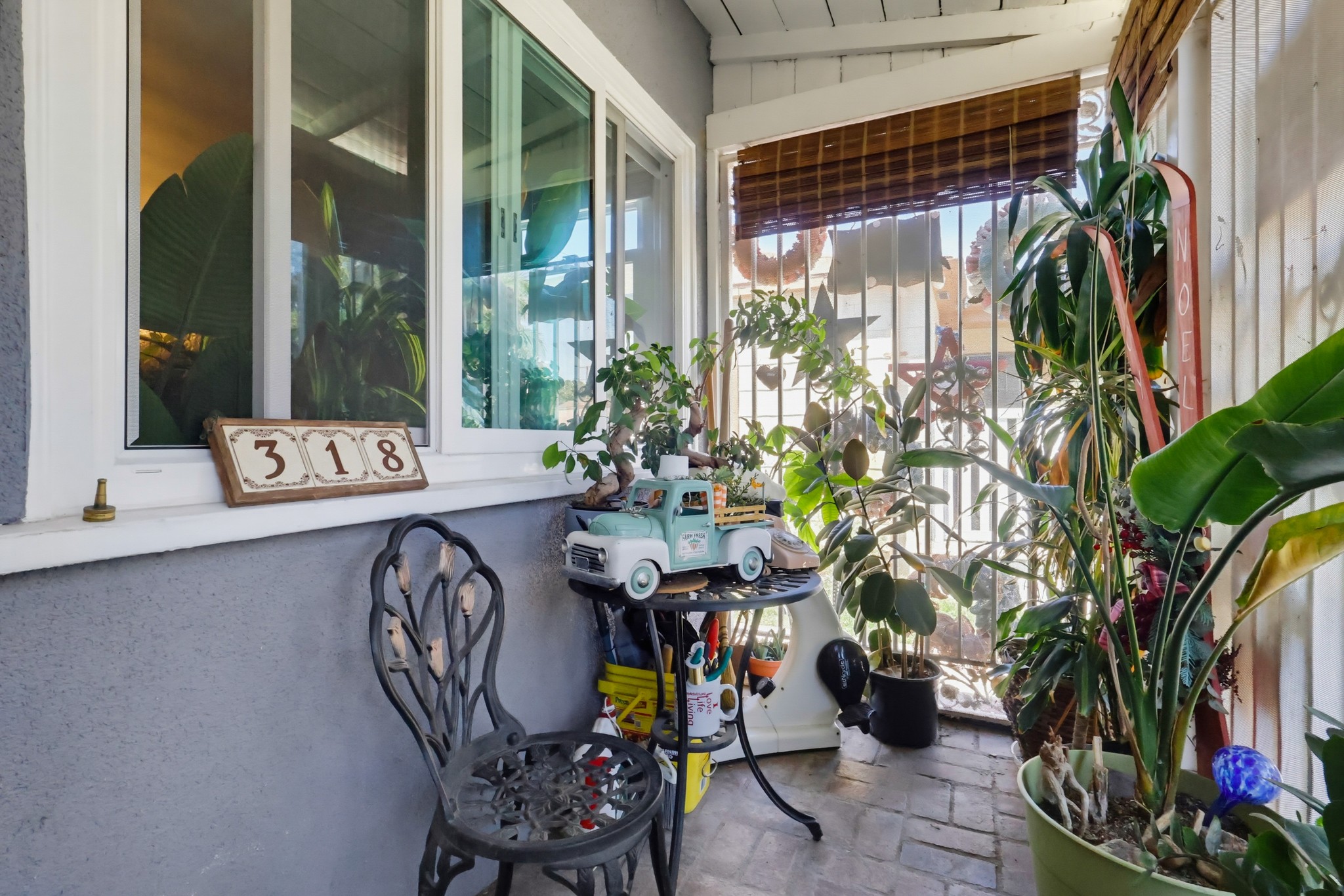 Virtual tour photo 6 of 51 for 318 E Plenty St