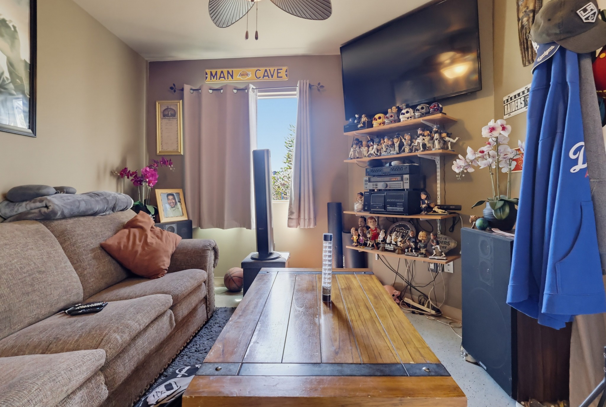 Virtual tour photo 17 of 51 for 318 E Plenty St