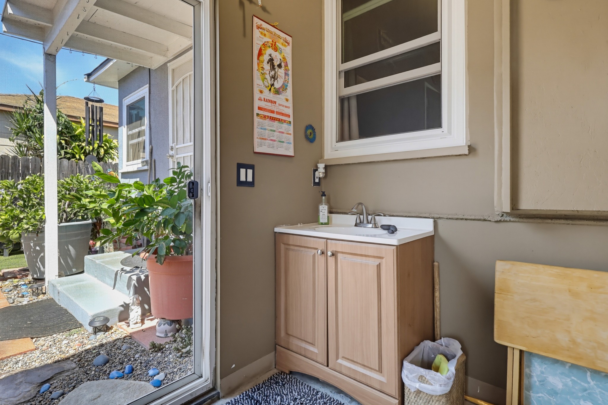 Virtual tour photo 20 of 51 for 318 E Plenty St