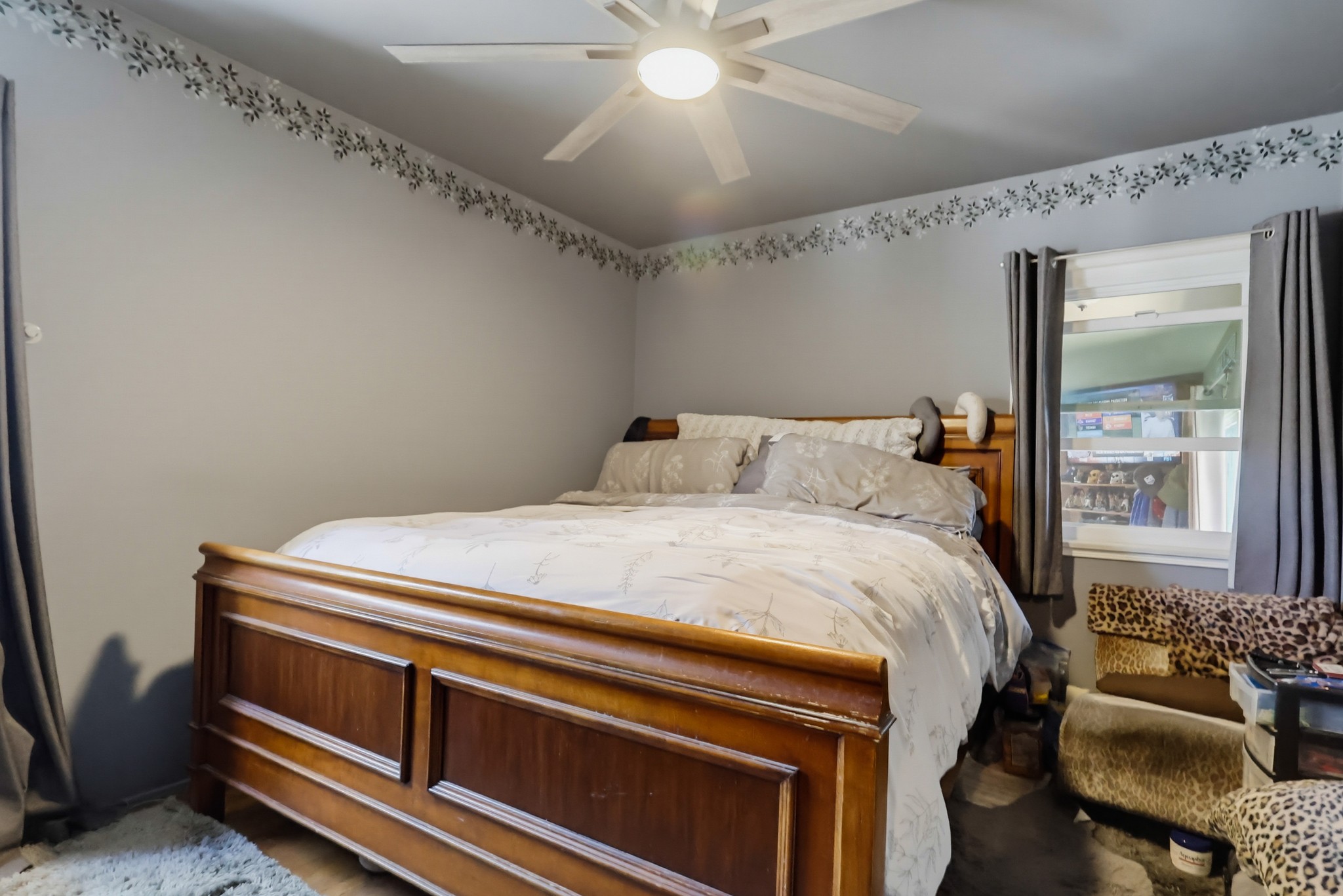 Virtual tour photo 45 of 51 for 318 E Plenty St
