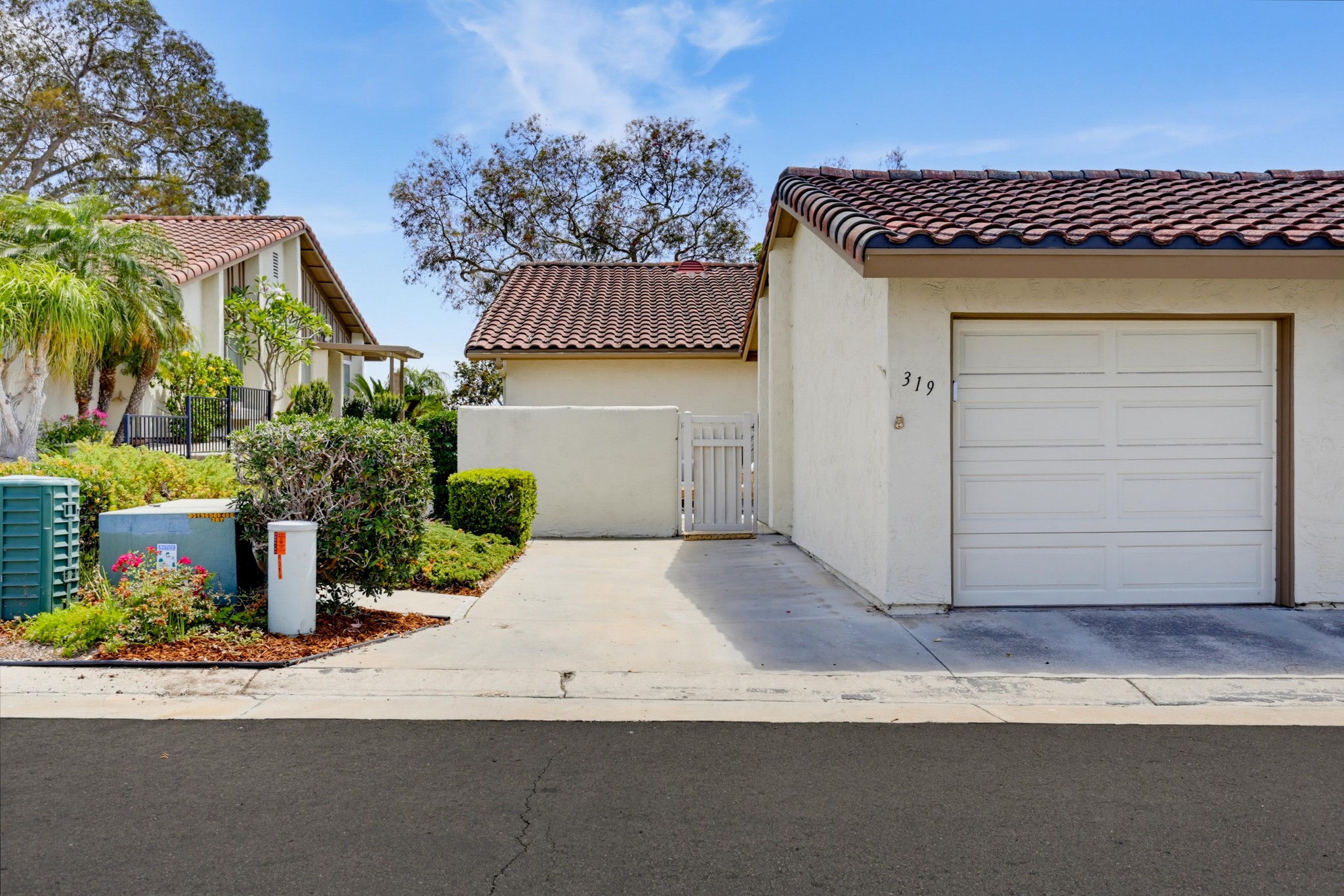 Virtual tour photo 1 of 43 for 319 Volney Ln