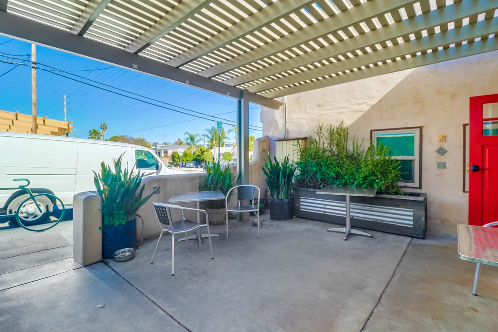 Virtual tour photo 24 of 48 for 3191 Thorn St