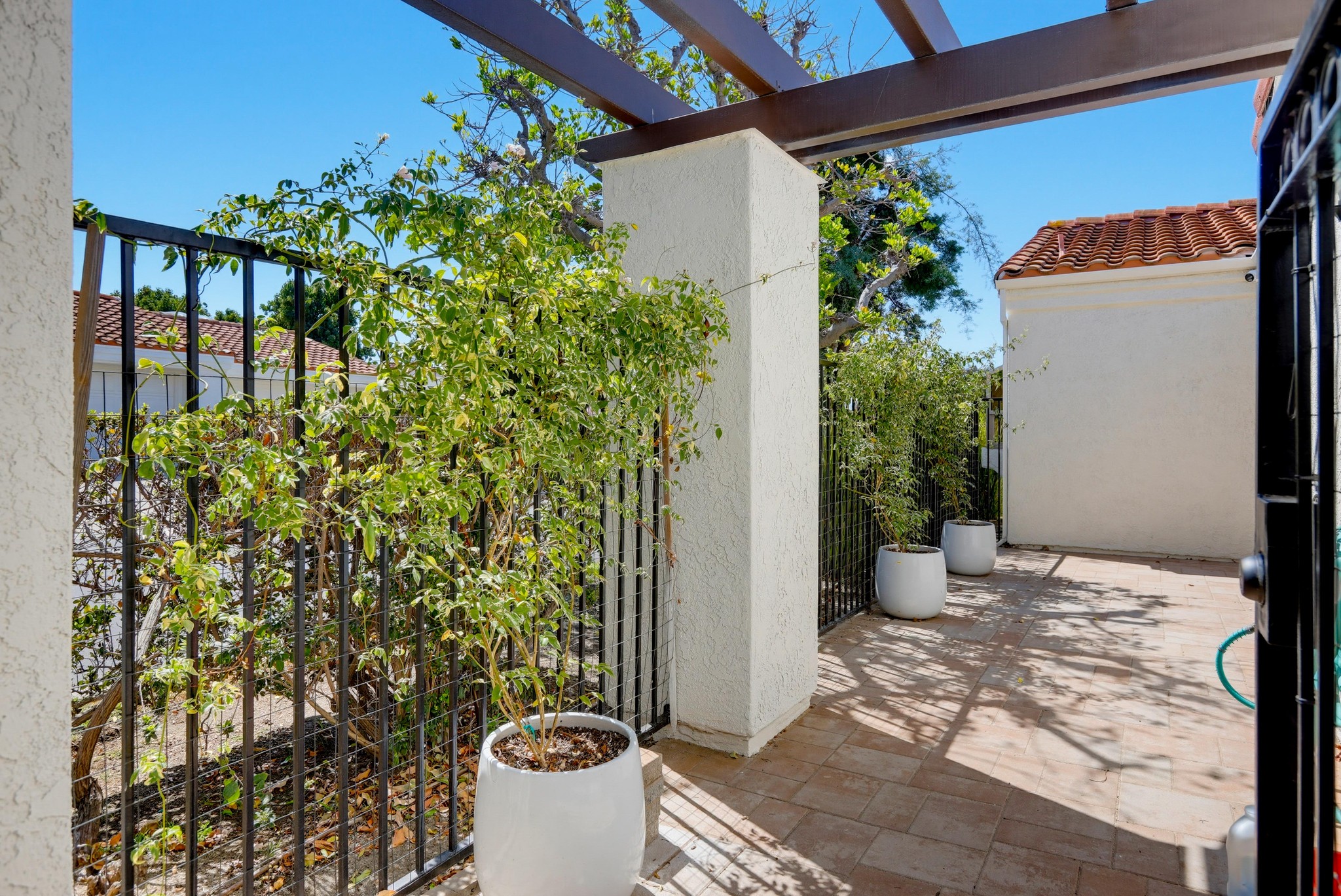 Virtual tour photo 5 of 92 for 31911 Via Flores #27