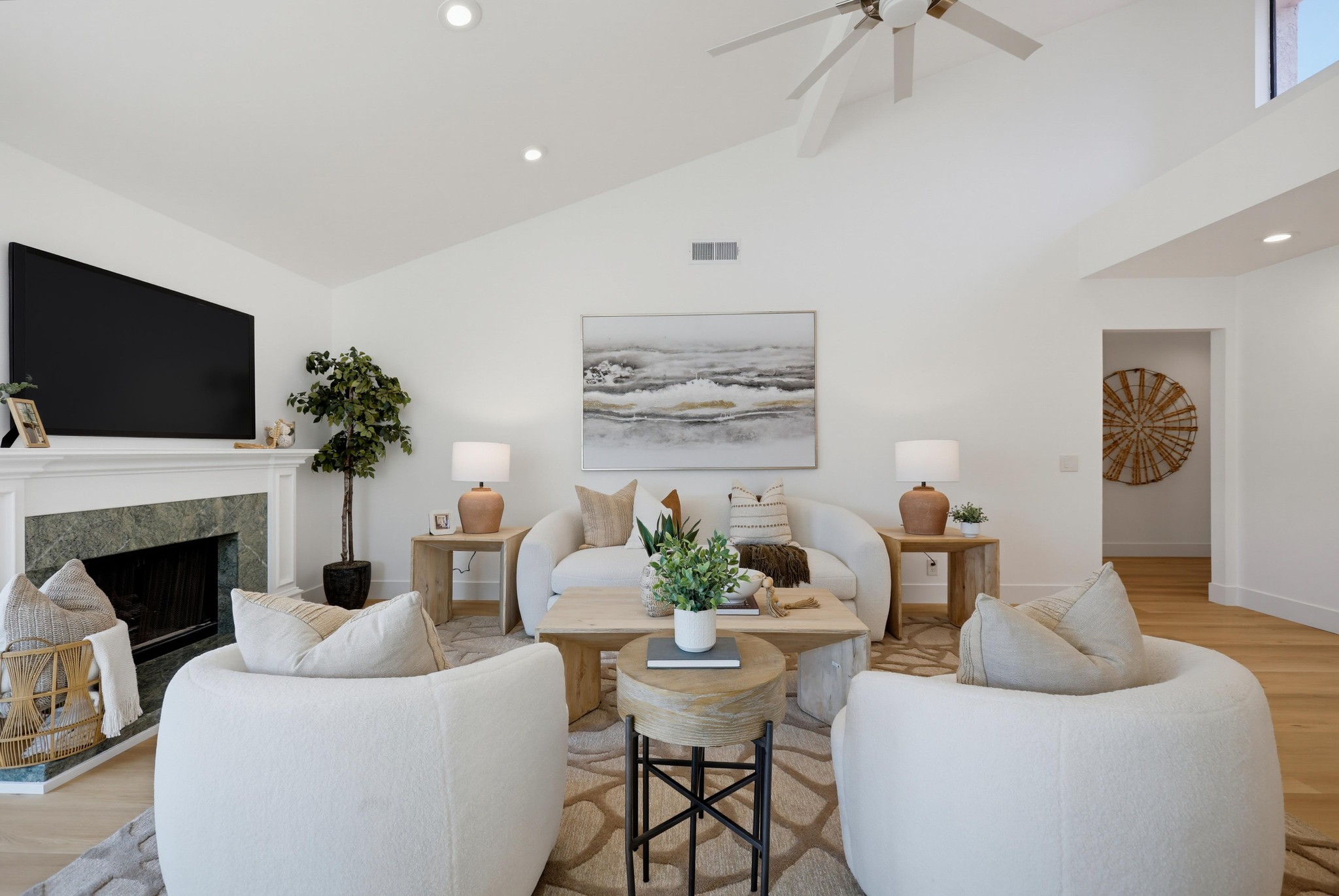 Virtual tour photo 38 of 92 for 31911 Via Flores #27