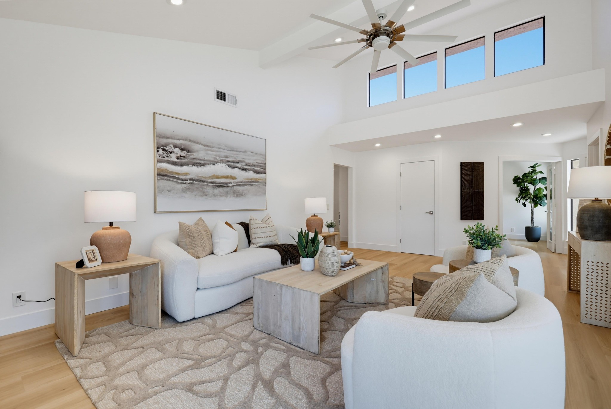 Virtual tour photo 14 of 92 for 31911 Via Flores #27