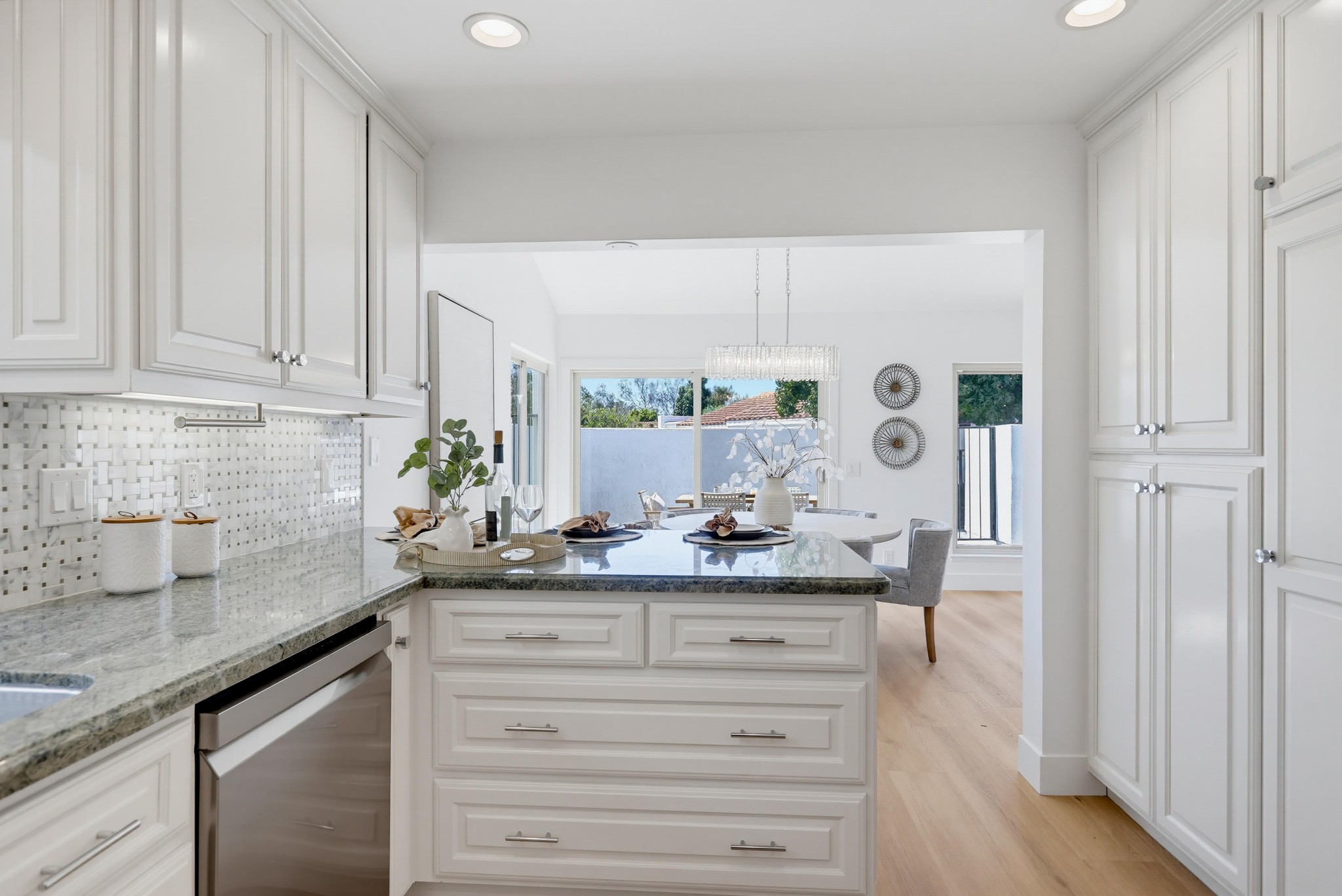 Virtual tour photo 32 of 92 for 31911 Via Flores #27